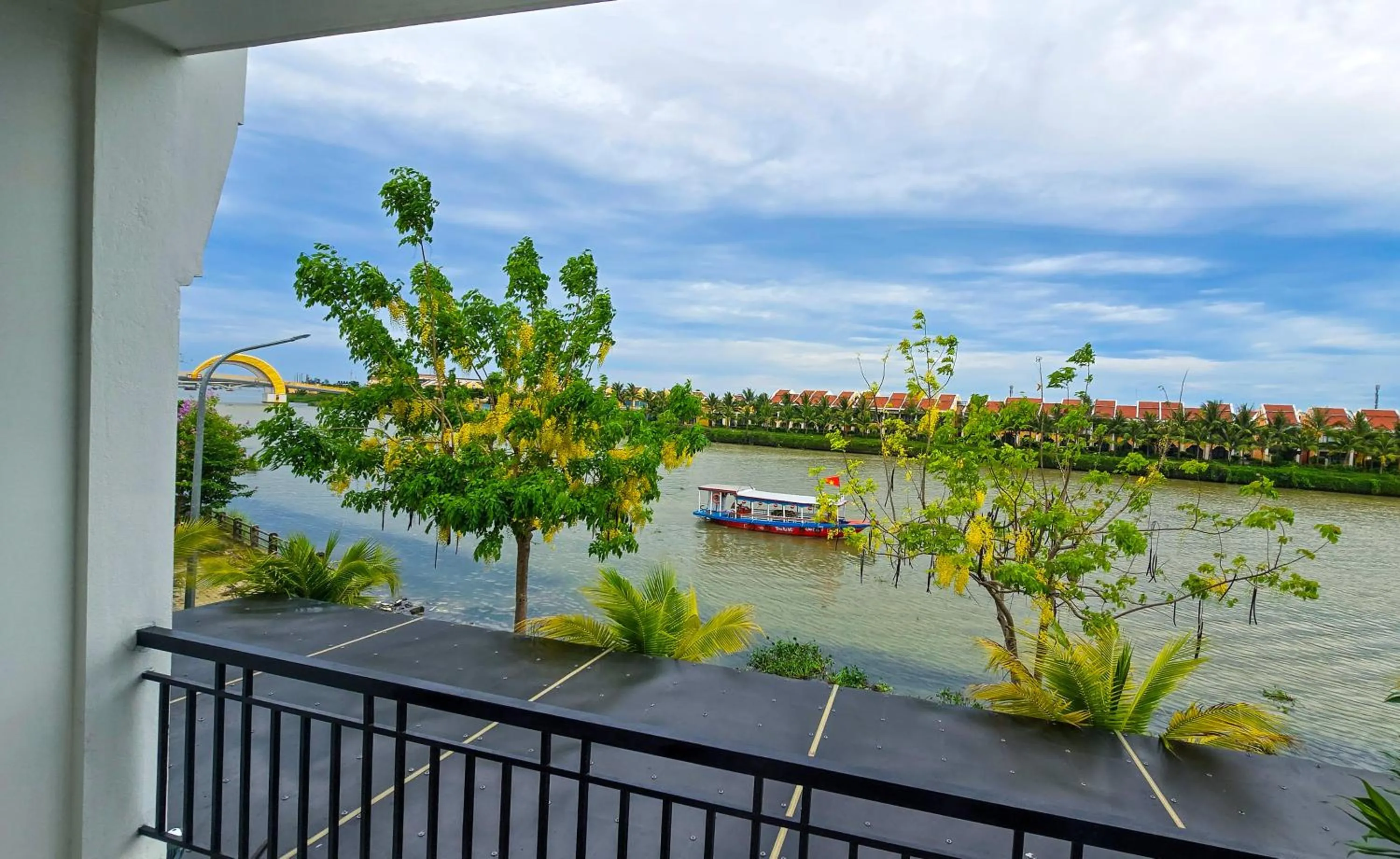 Day in Riverside White House Boutique Hotel