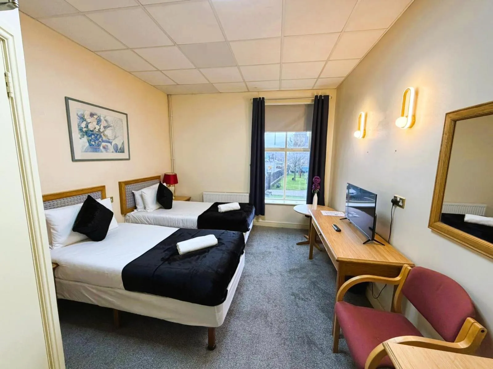 Bed in Throstles Nest Hotel