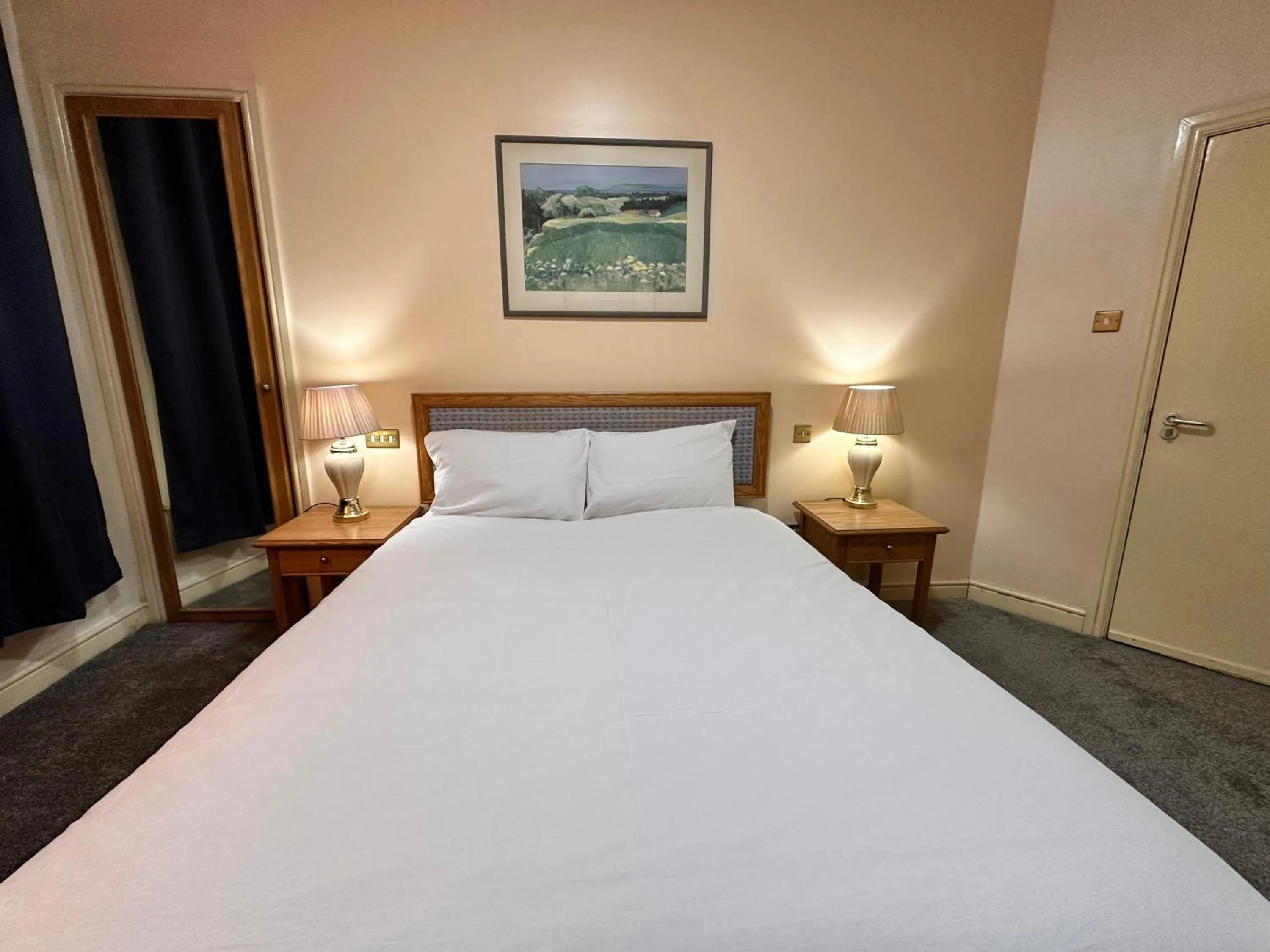 Bed in Throstles Nest Hotel