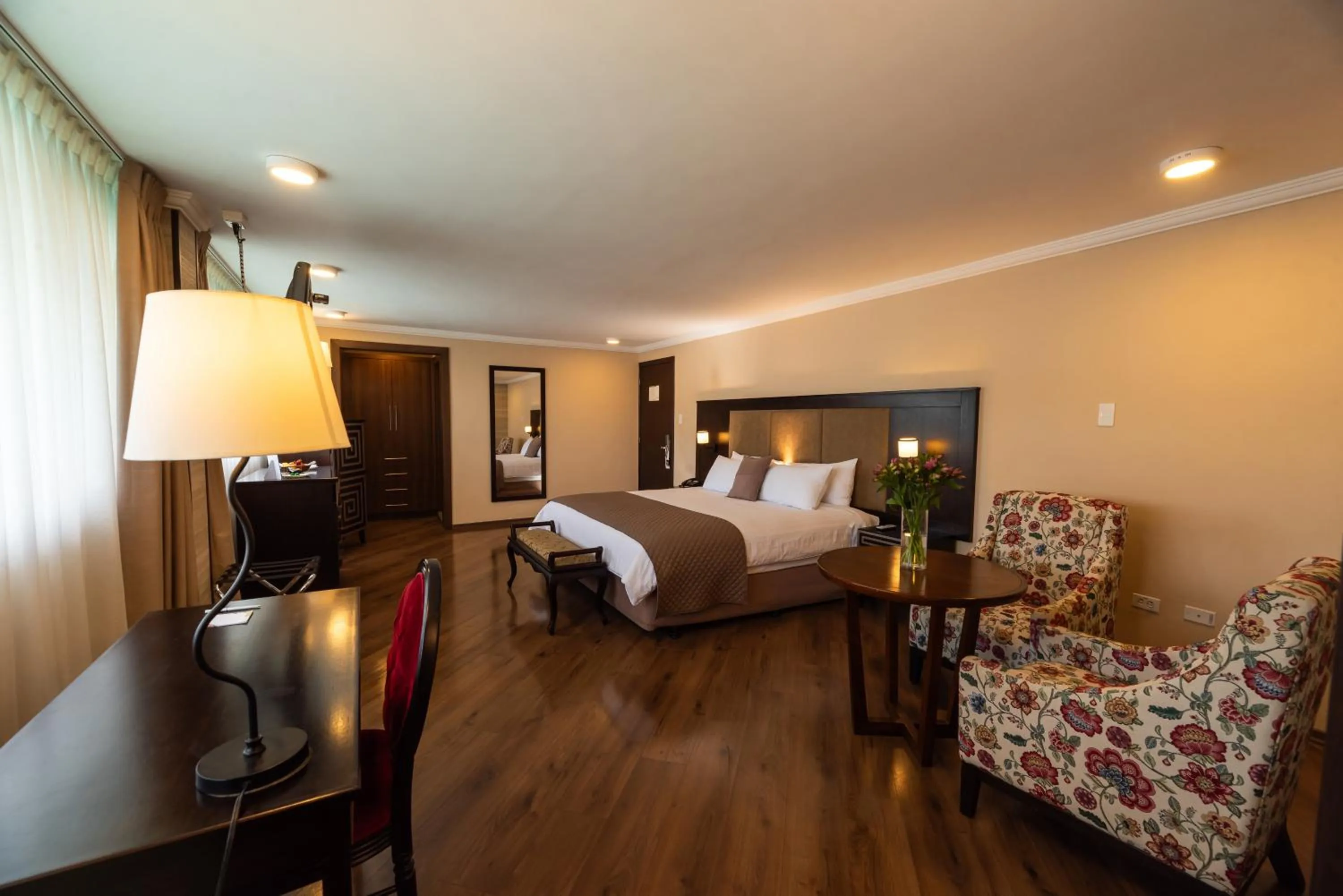 Bed in Quindeloma Art Hotel & Gallery