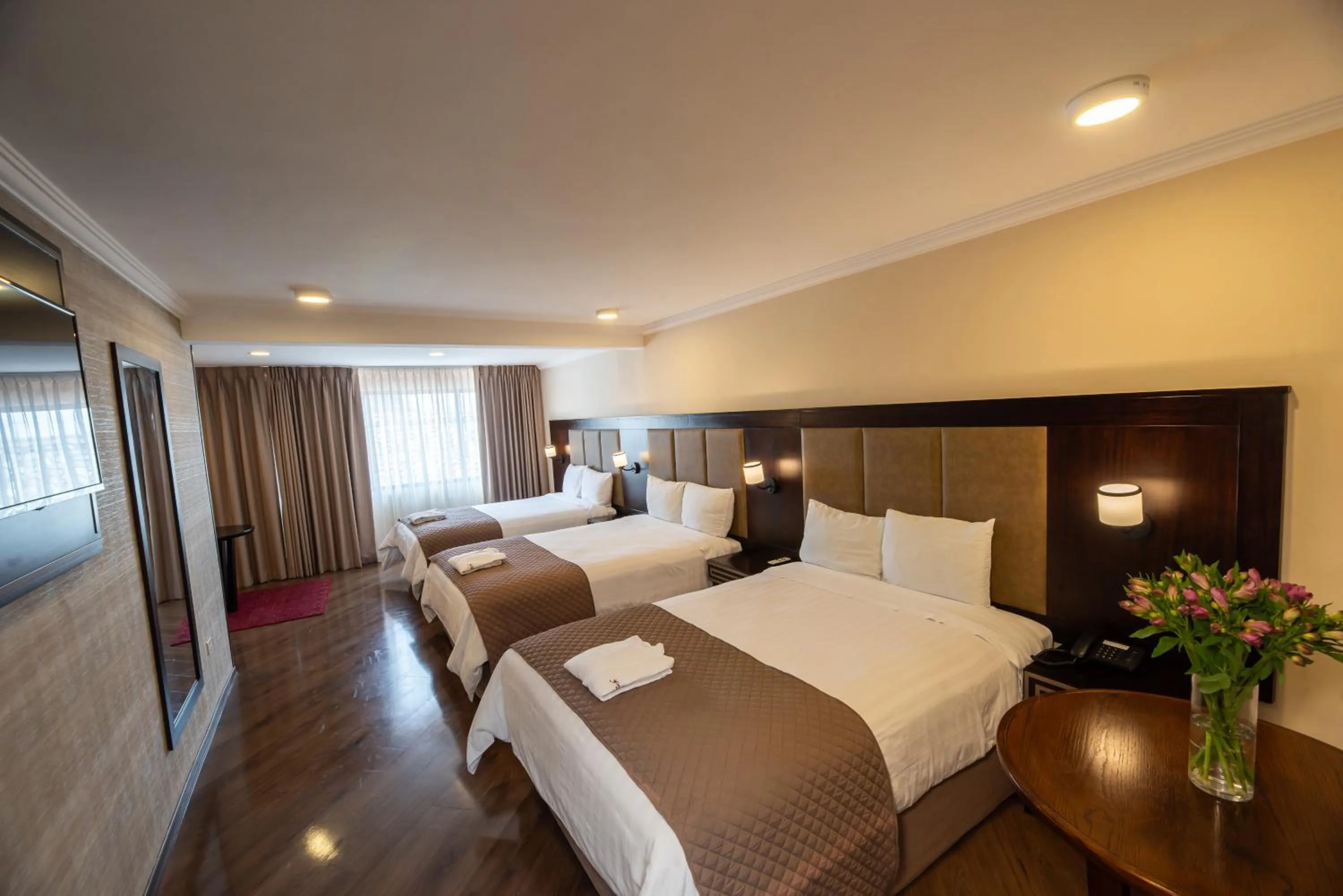 Bed in Quindeloma Art Hotel & Gallery