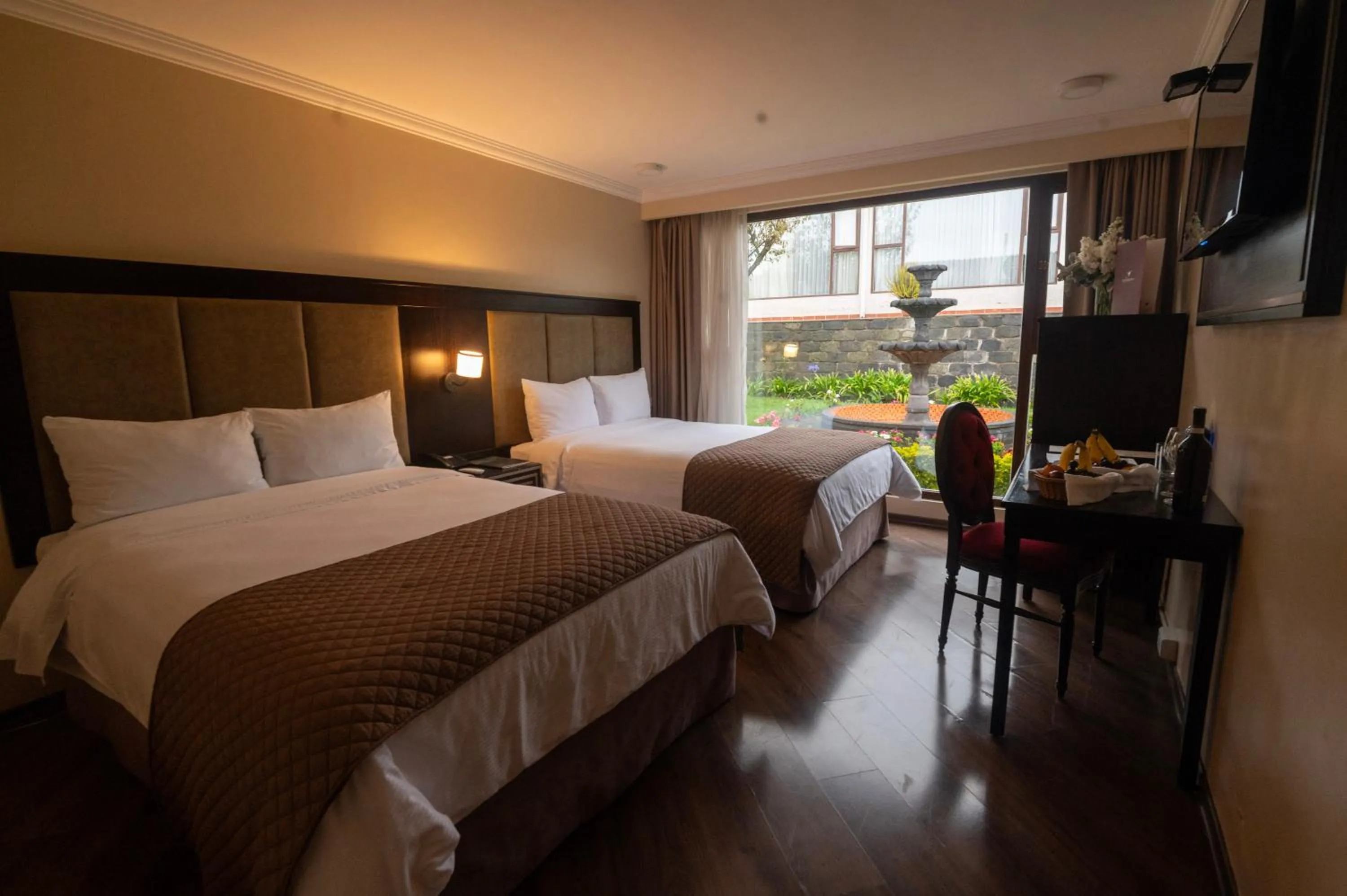 Bed in Quindeloma Art Hotel & Gallery