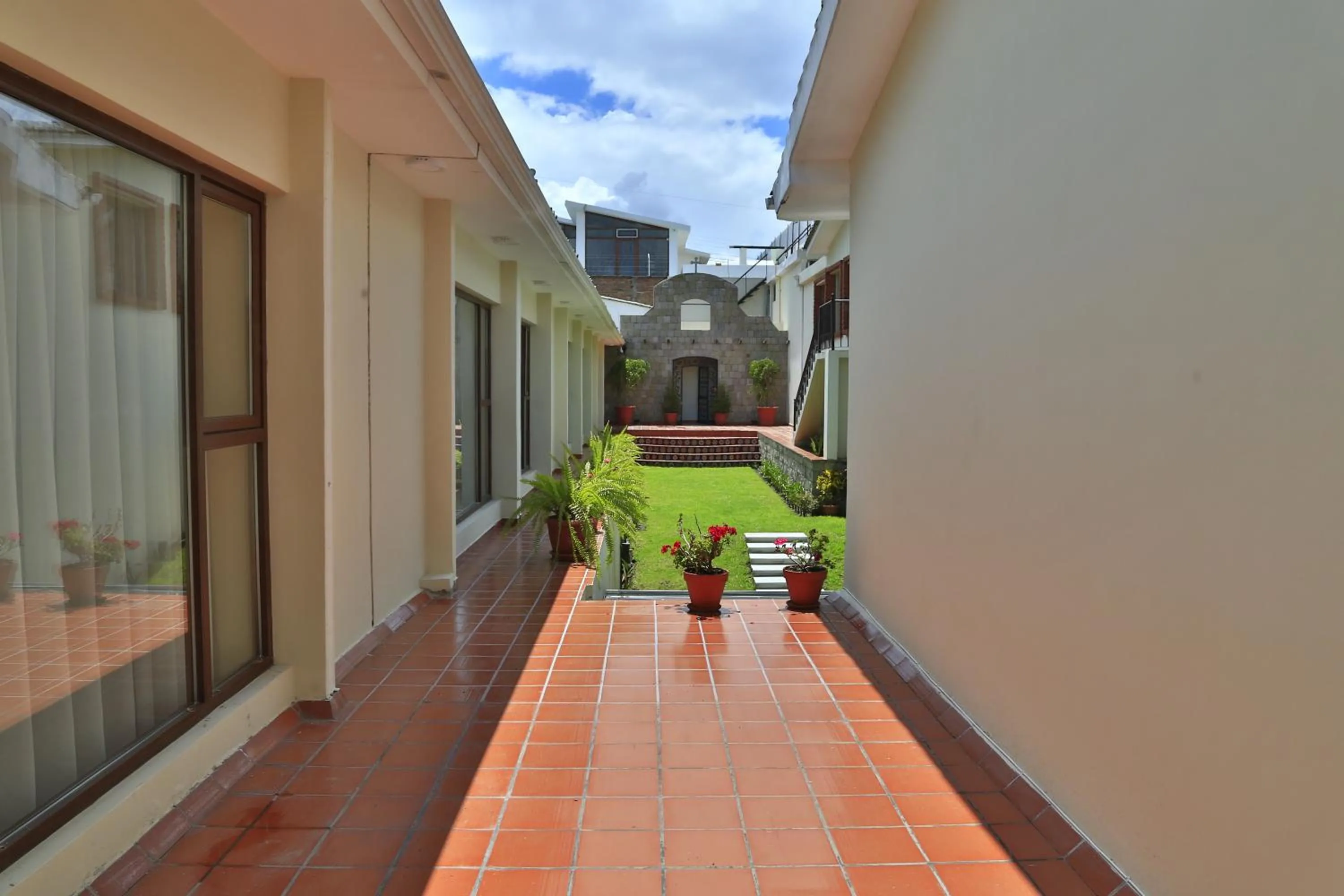 Patio in Quindeloma Art Hotel & Gallery