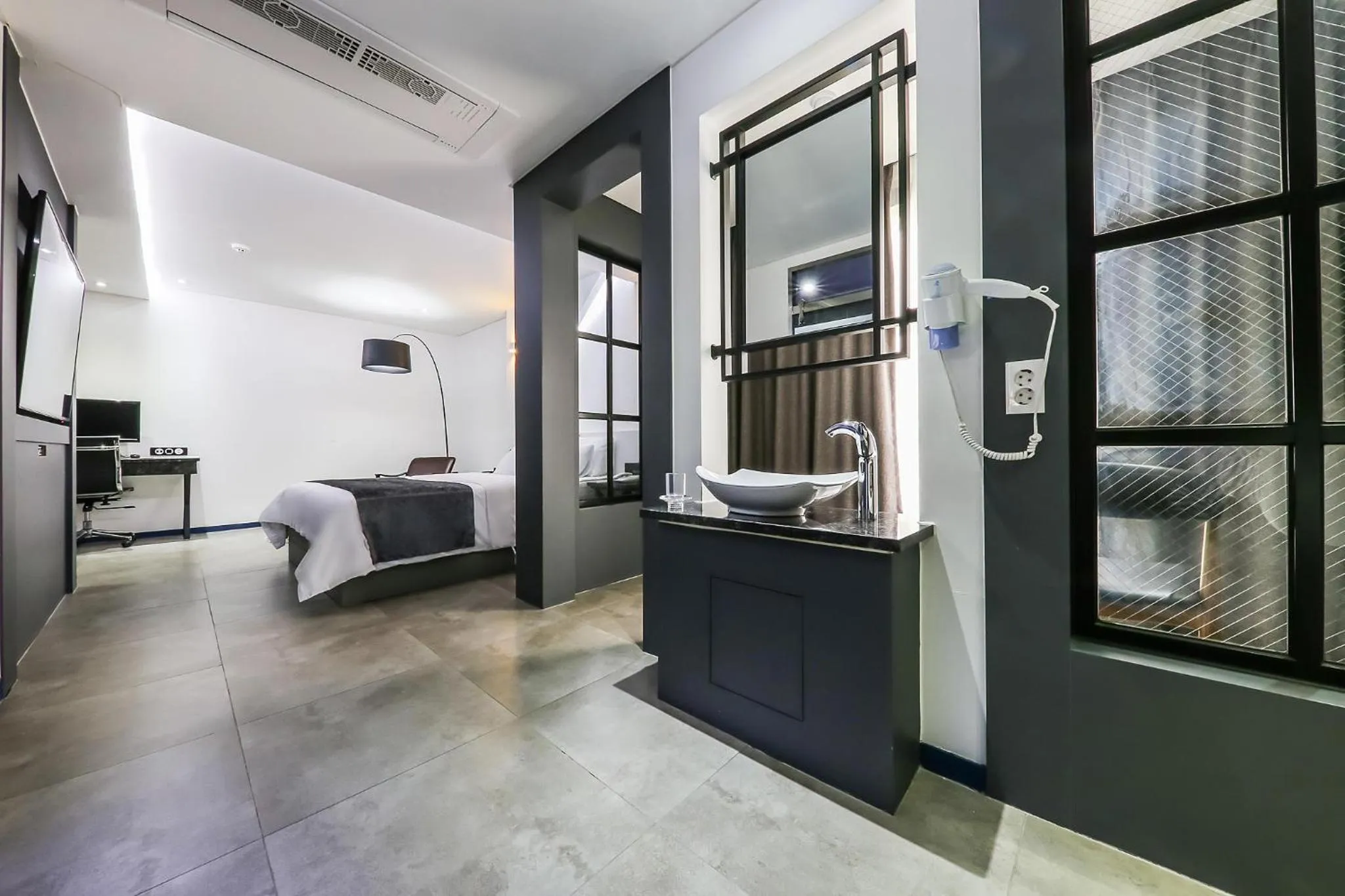 Bed in Seosan Aria Hotel