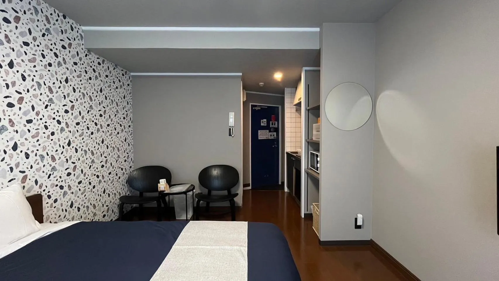 Photo of the whole room, Bed in Stay Airport