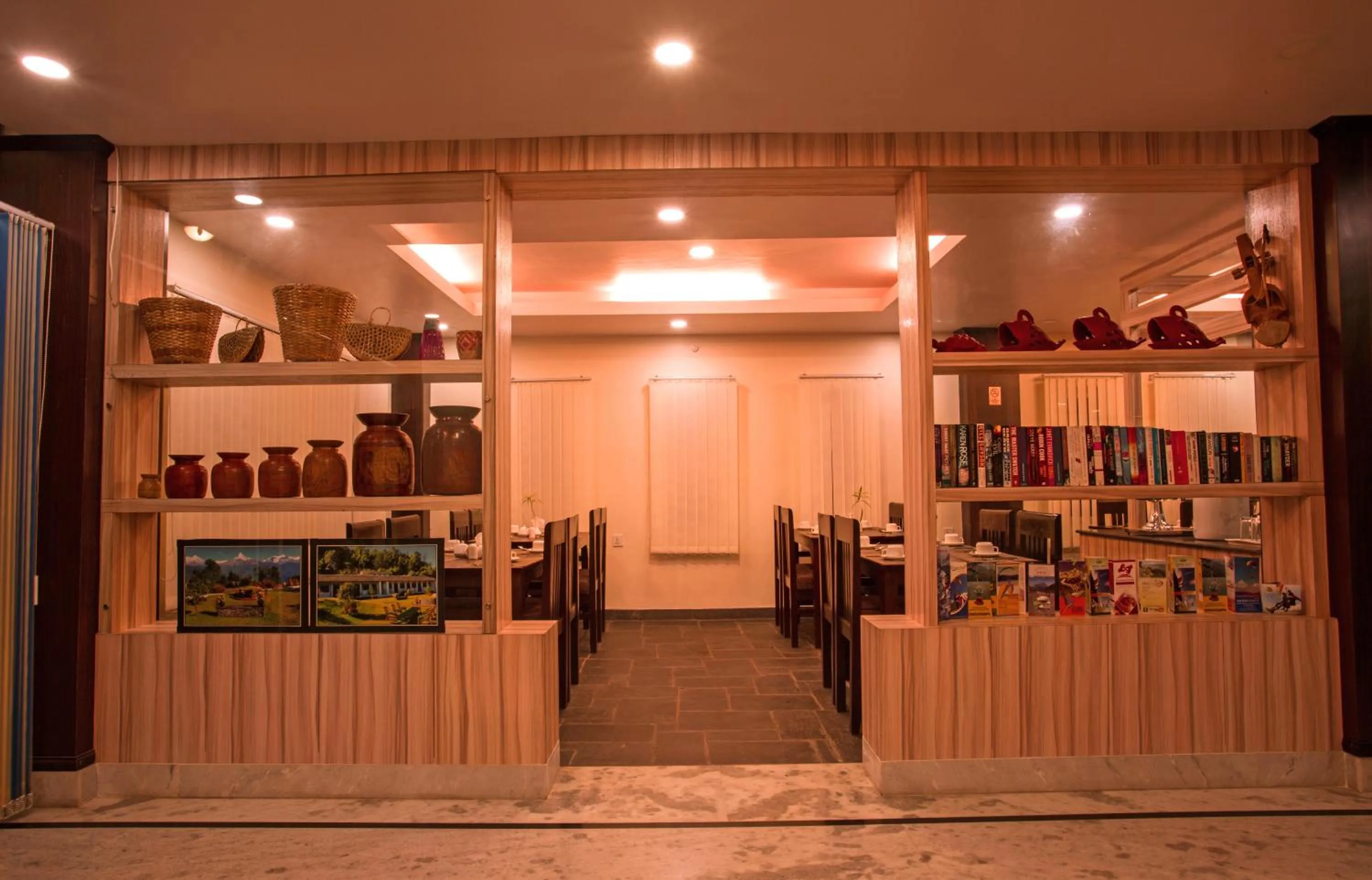 Library in Hotel Spring