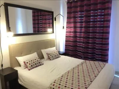 Bedroom, Bed in Nemea Appart Hotel Green Side Biot Sophia Antipolis