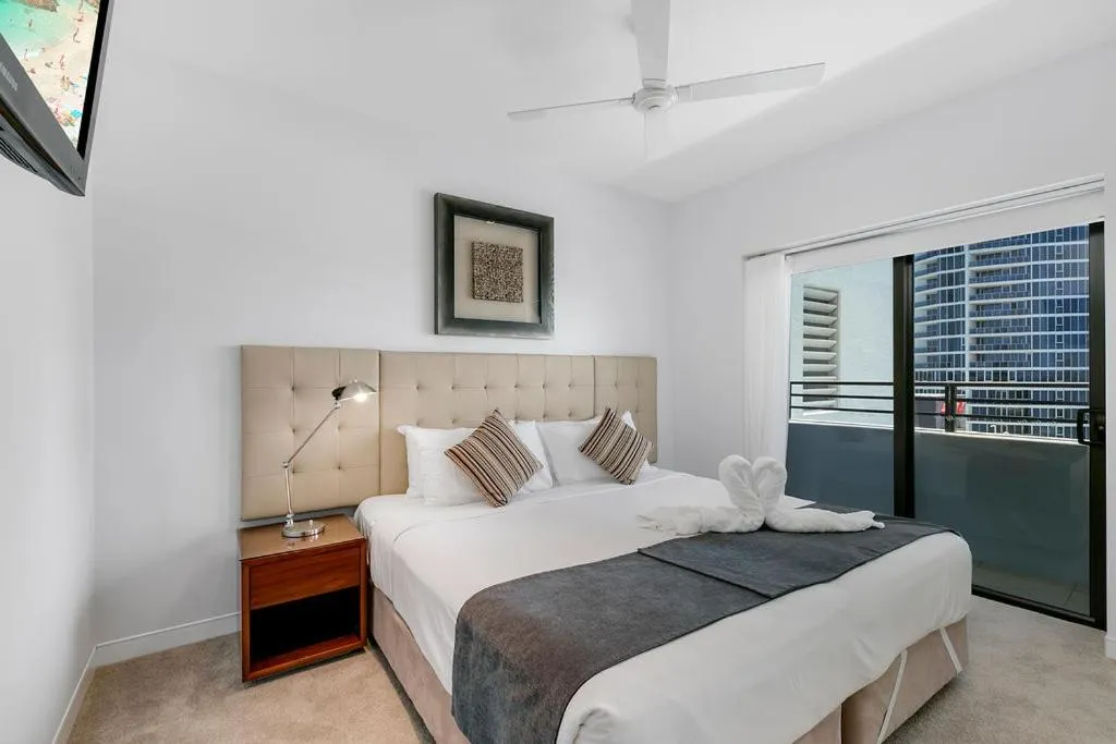Bedroom, Bed in Soul on the Esplanade - HR Surfers Paradise