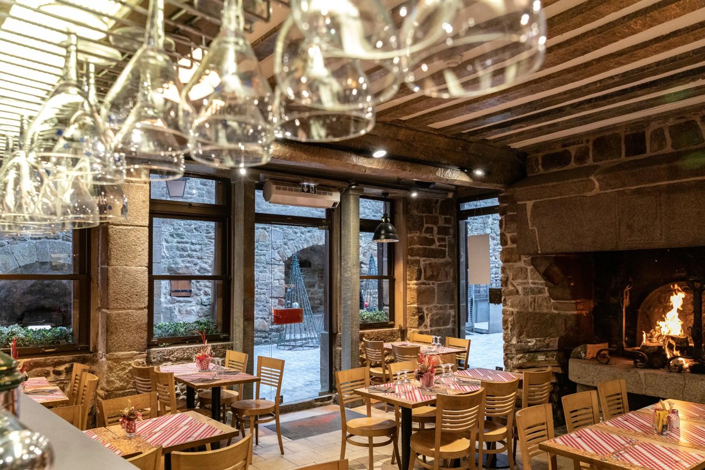 Restaurant/places to eat in Les Terrasses Poulard