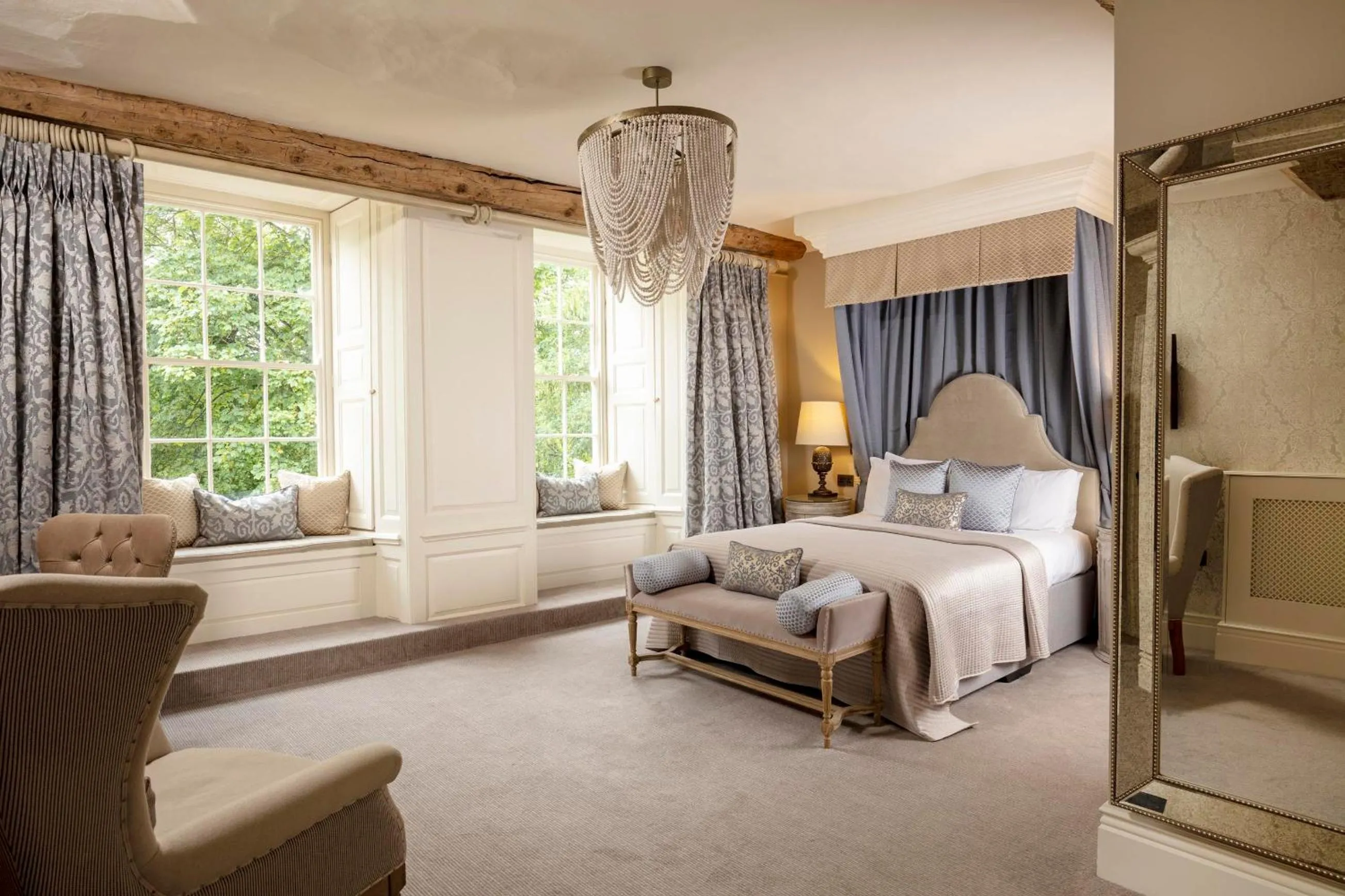 Photo of the whole room, Bed in Manor House Hotel