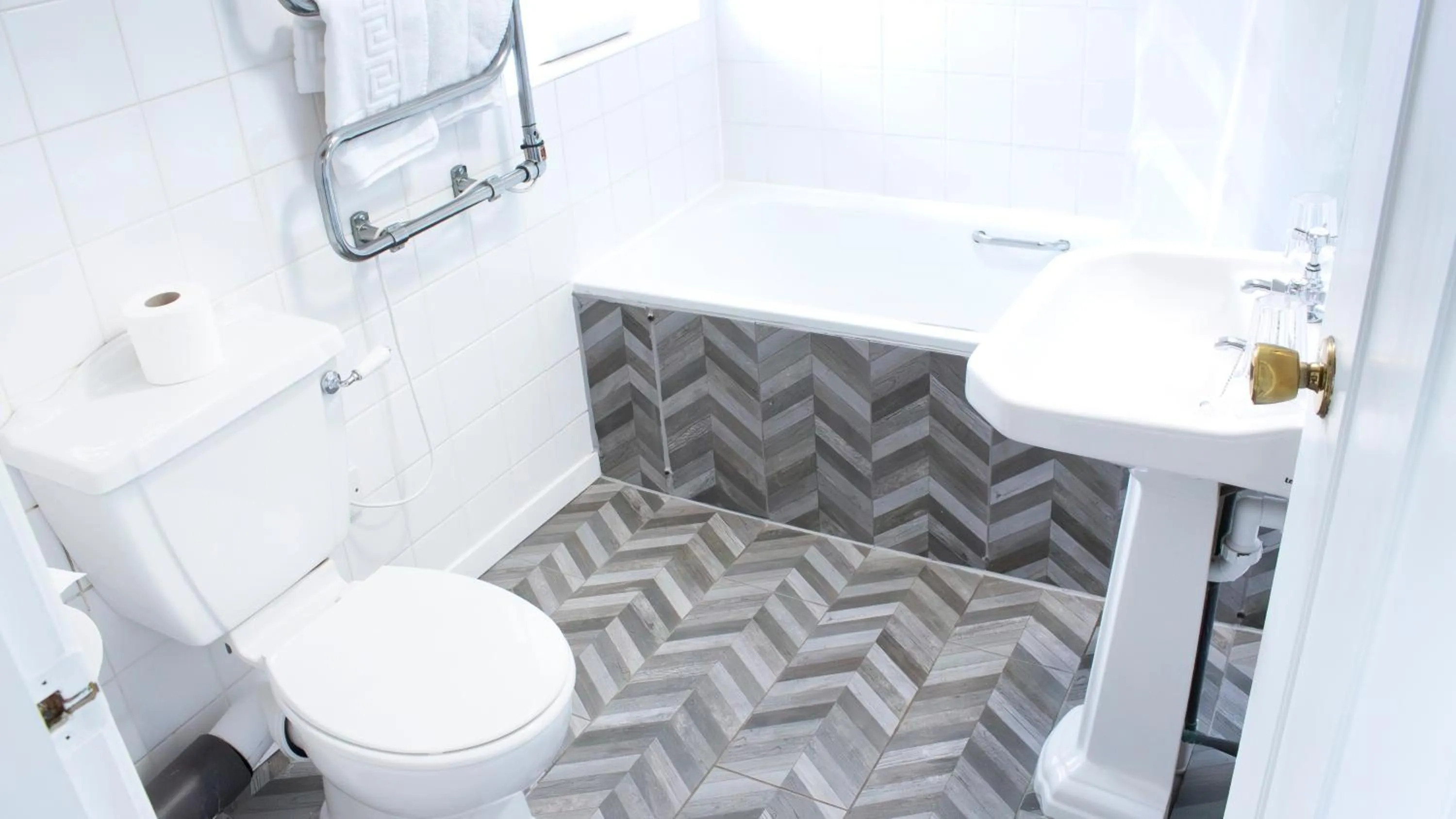 Bathroom in Manor House Hotel