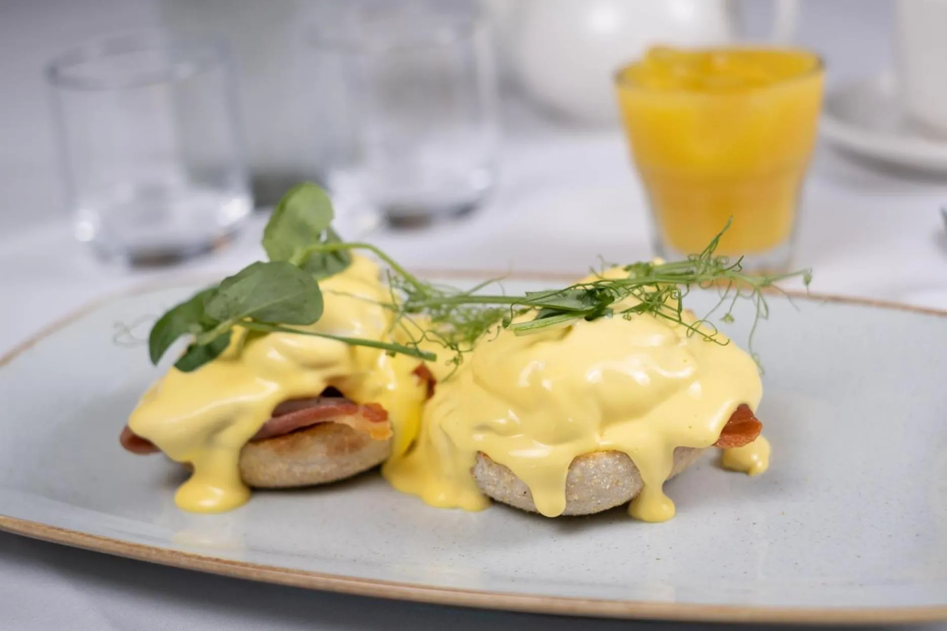 Food and drinks in Manor House Hotel