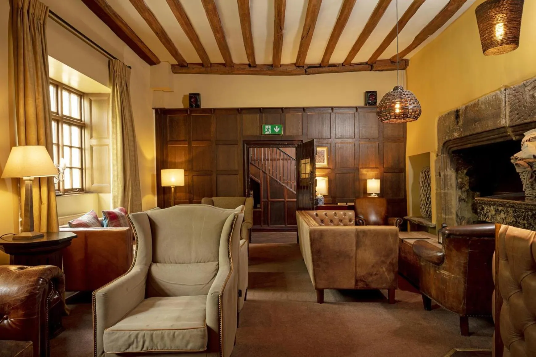 Lounge or bar in Manor House Hotel