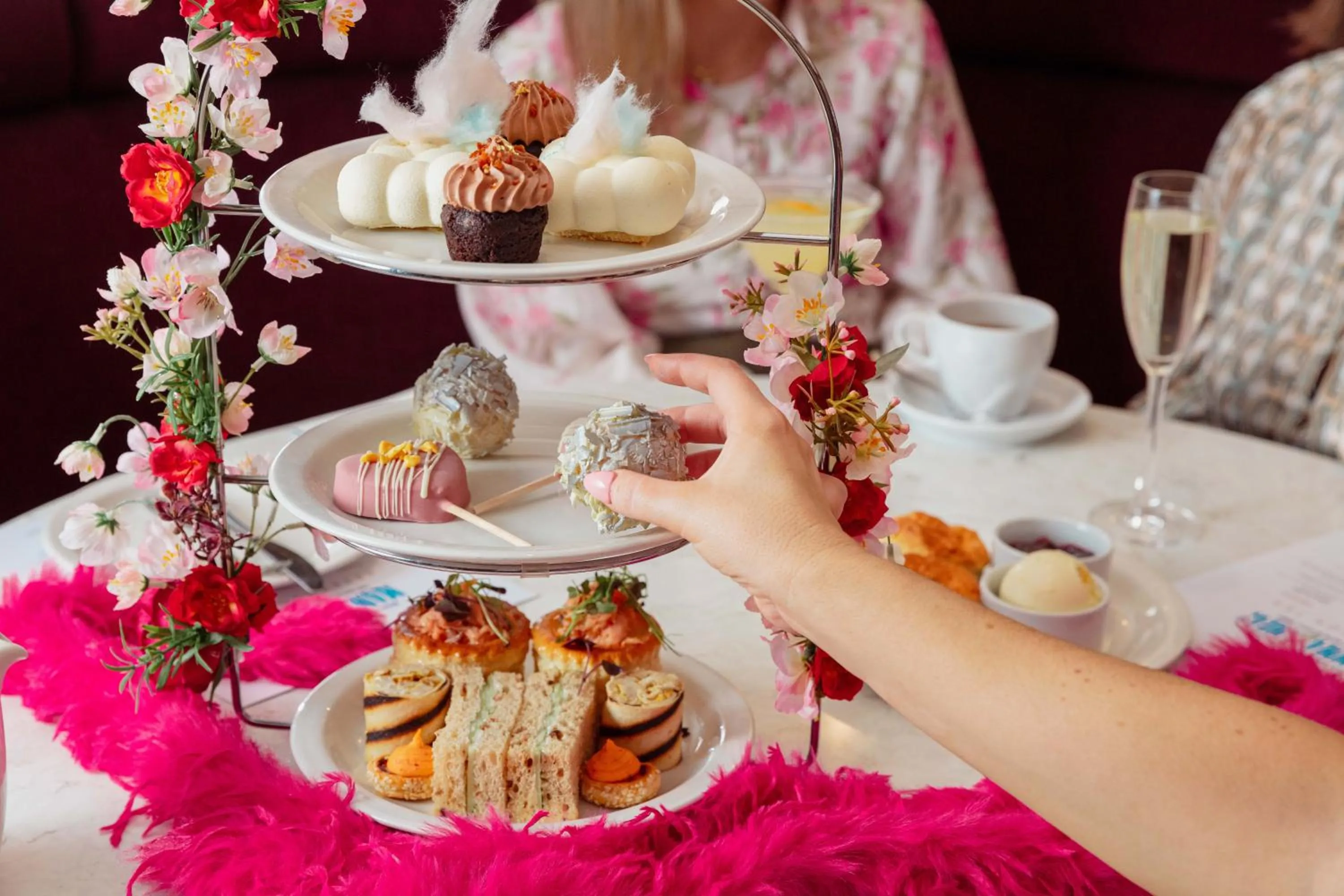 Restaurant/places to eat in Strand Palace