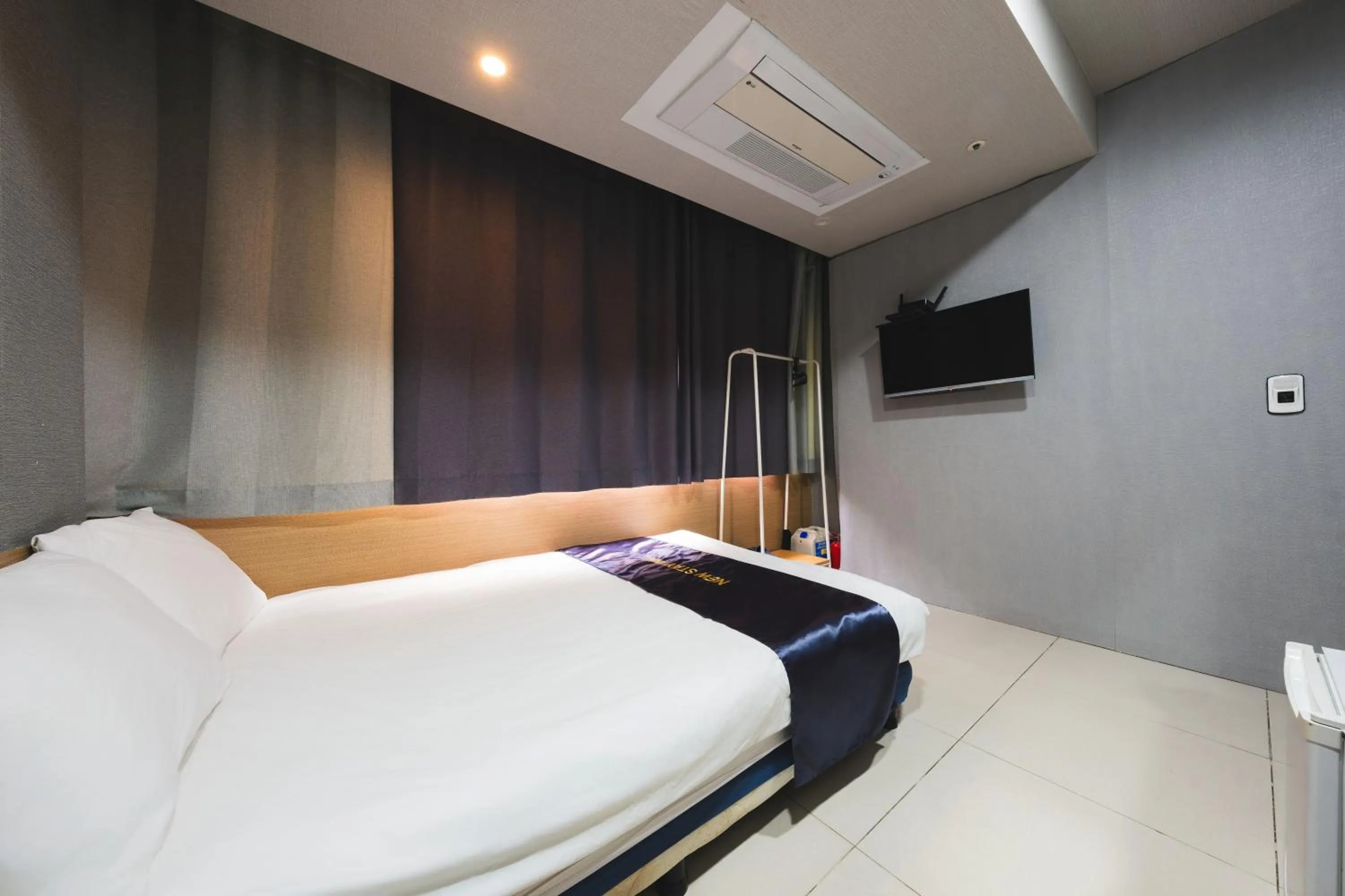 Bed in MyeongDong New Stay Inn