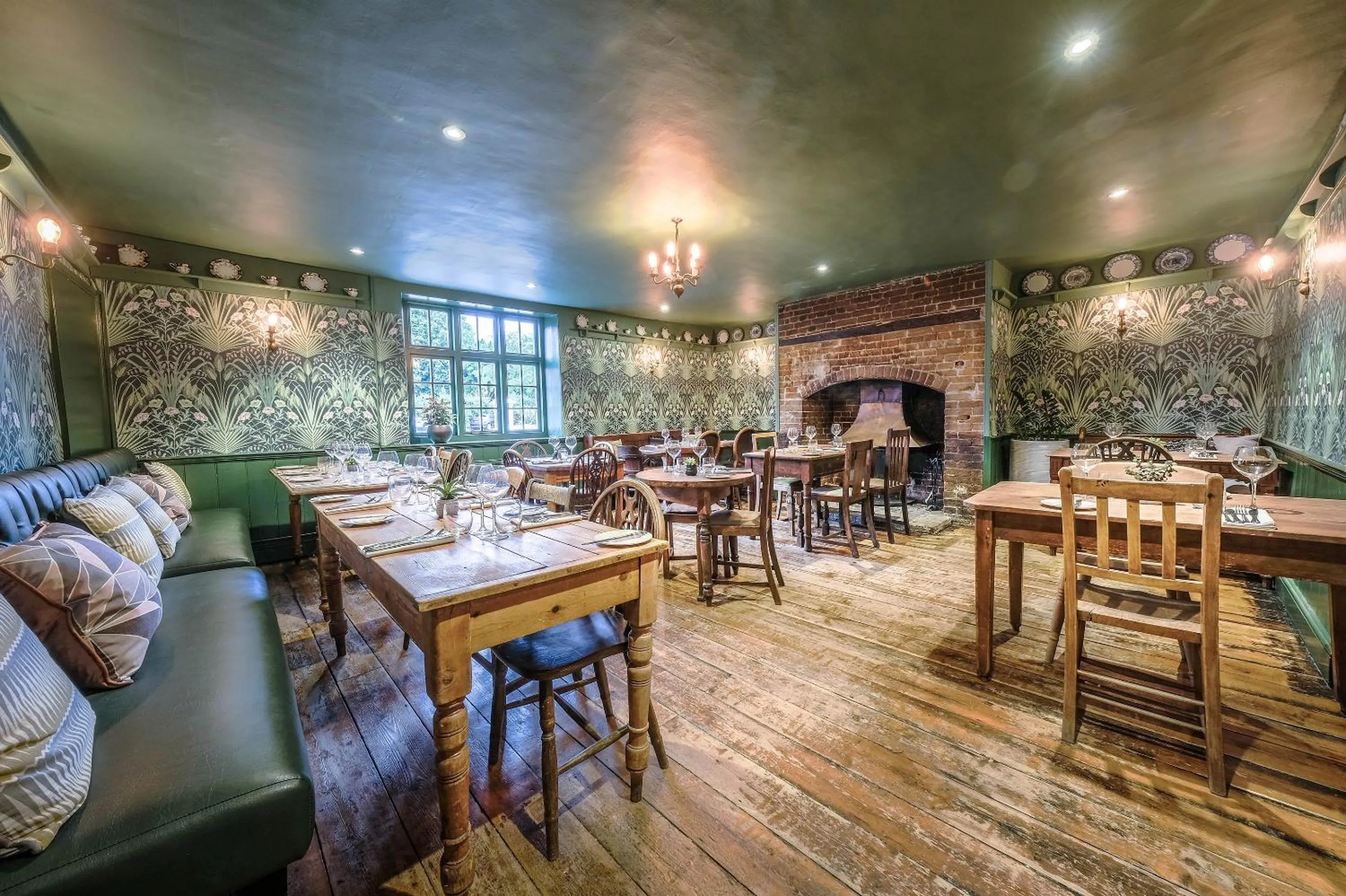 Restaurant/places to eat in The Westleton Crown