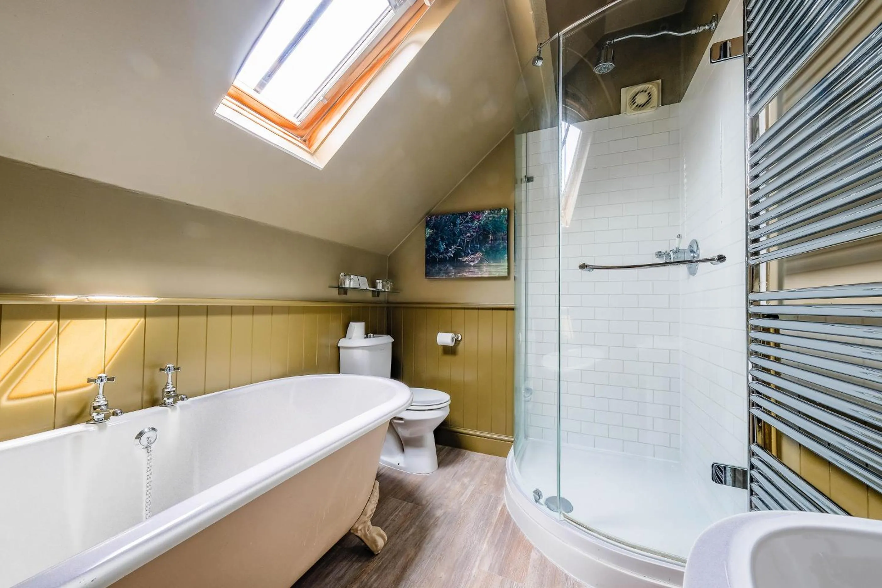 Bathroom in The Westleton Crown