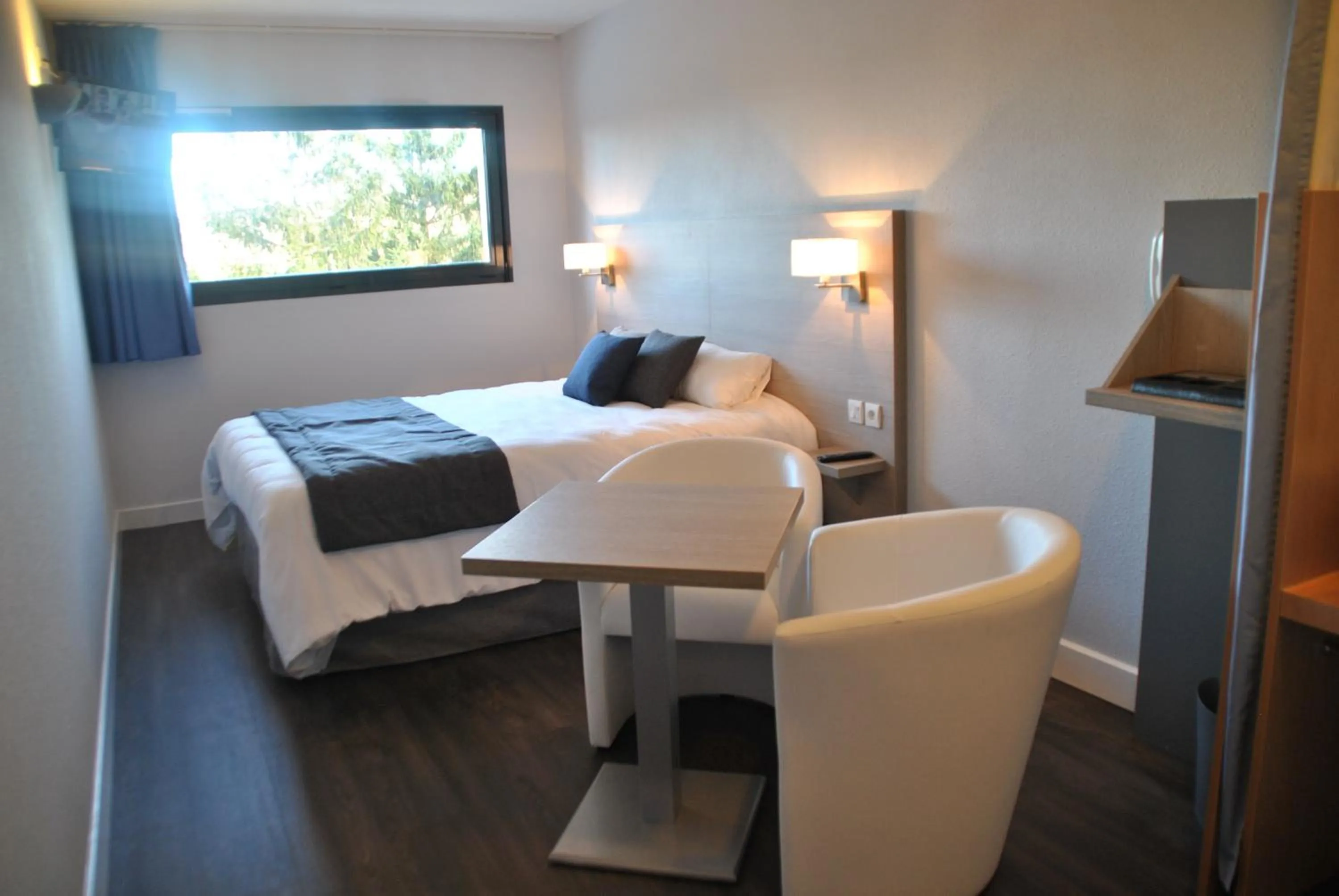 Bed in The Originals Access, Hôtel Millau Sud