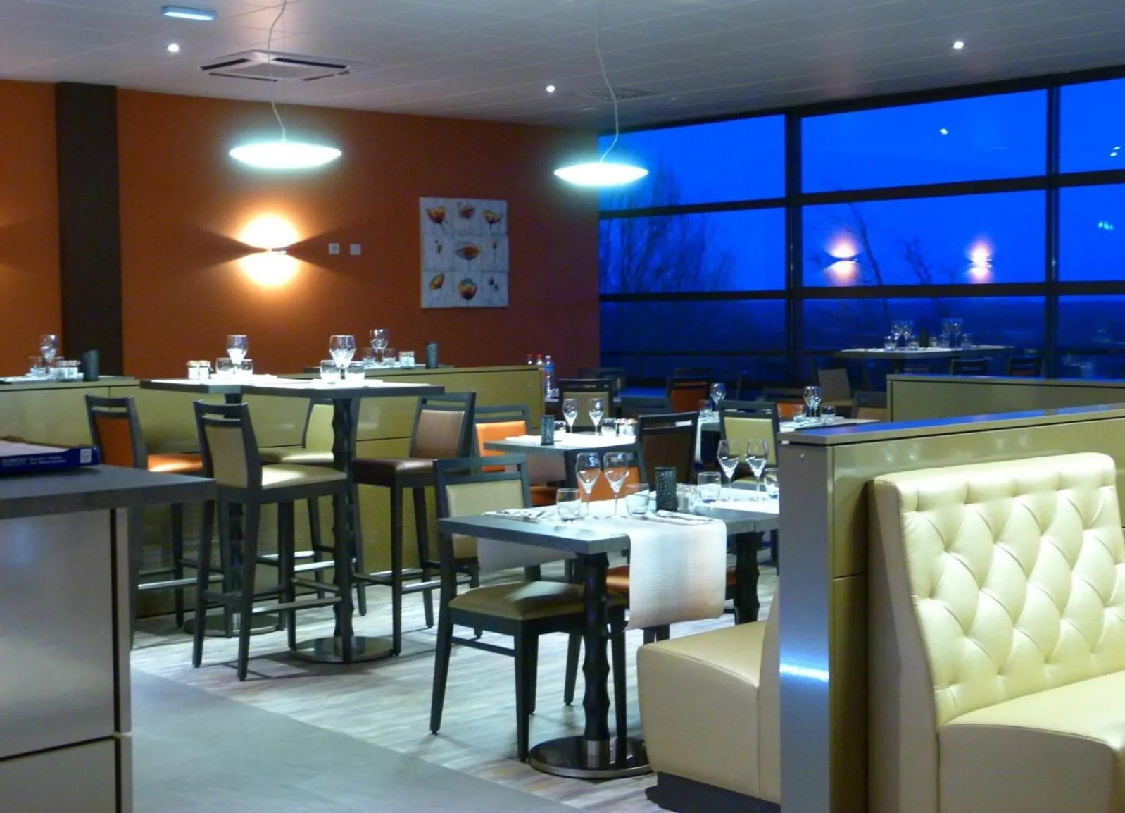 Restaurant/places to eat in Hôtel Le Kolibri