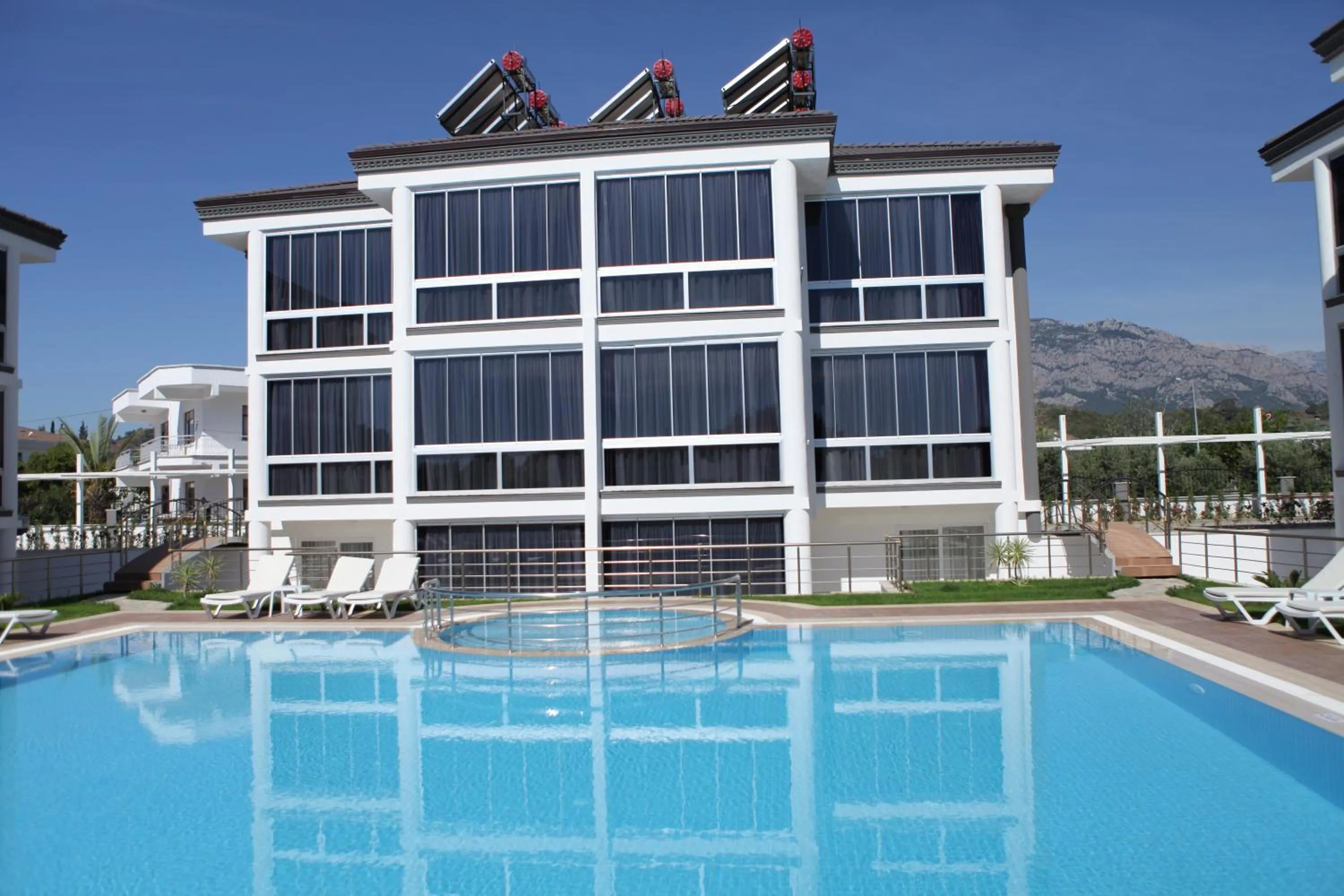 Swimming pool in Agva Apart Otel