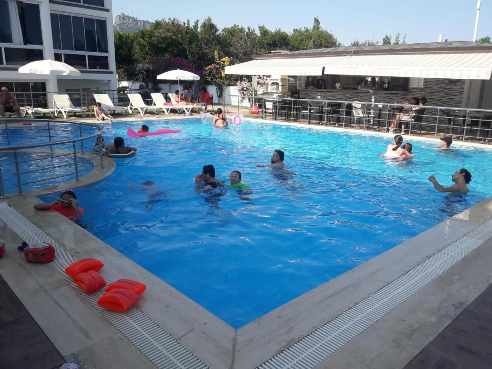 People in Agva Apart Otel