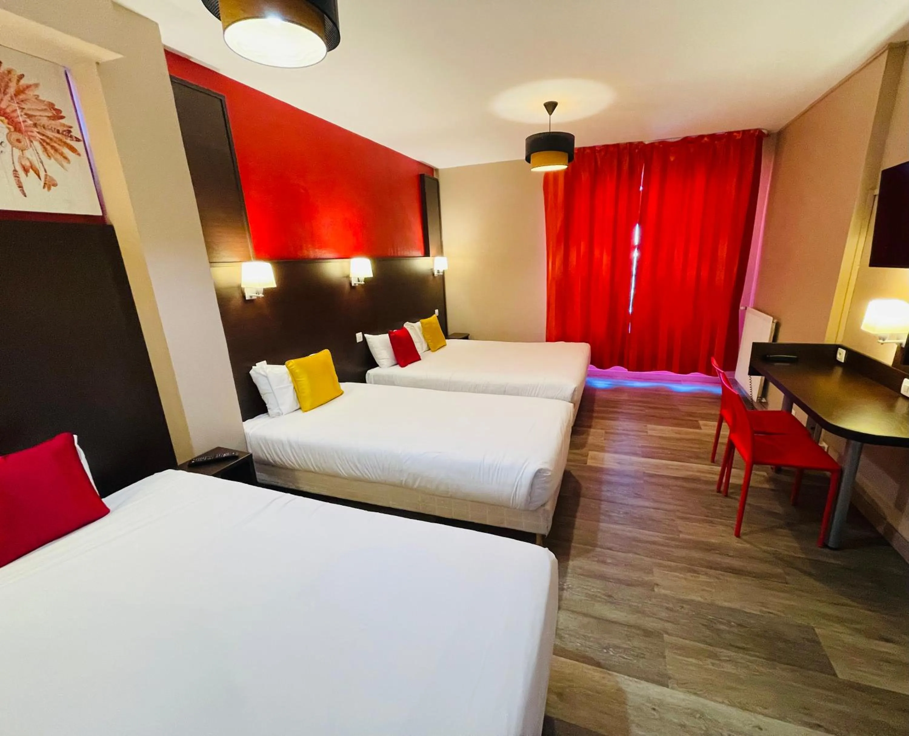 Bed in Hôtel Restaurant Kyriad Direct DIJON NORD - Zenith - Toison d'Or