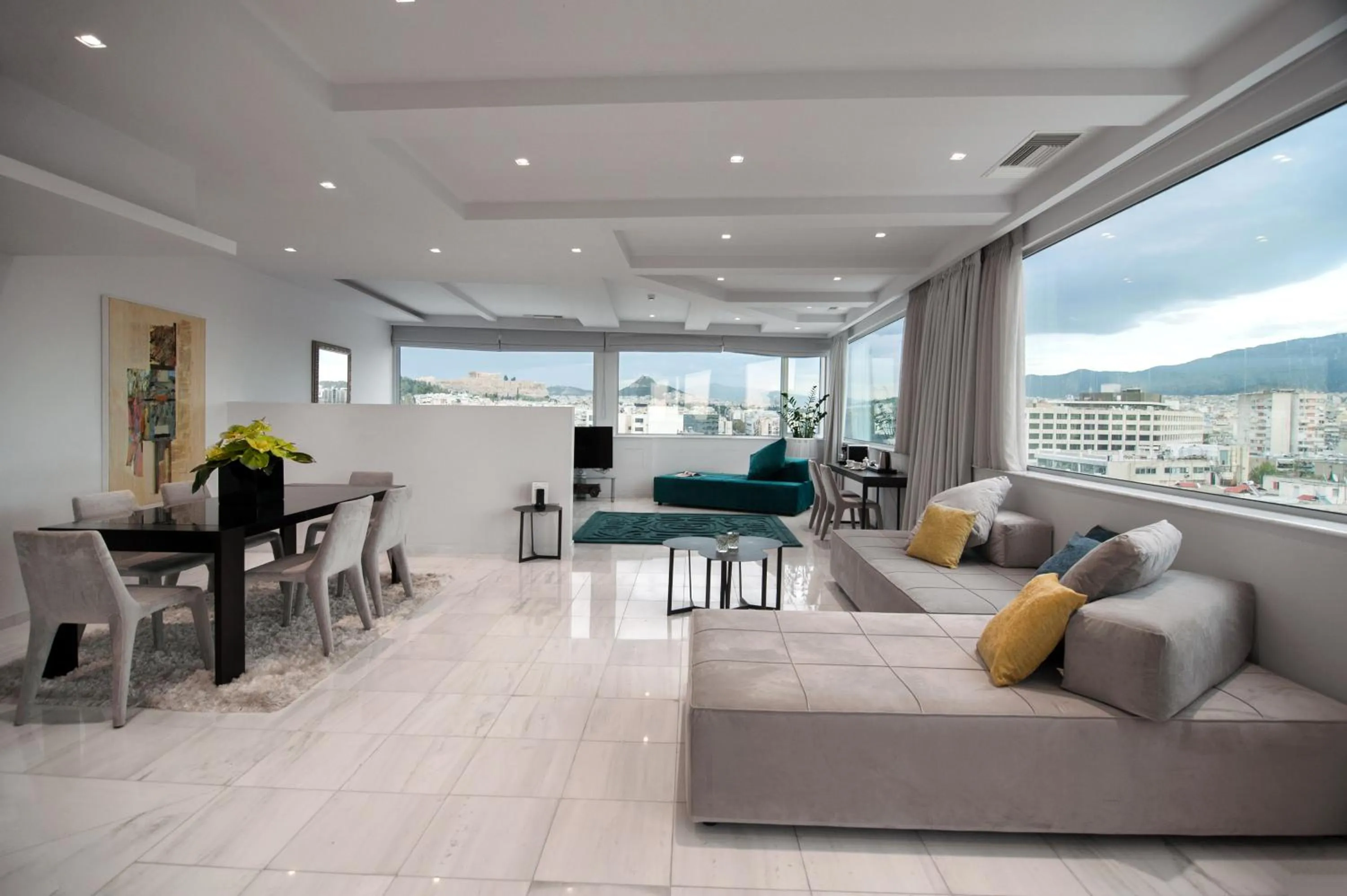 Seating area in Athenaeum Grand Hotel