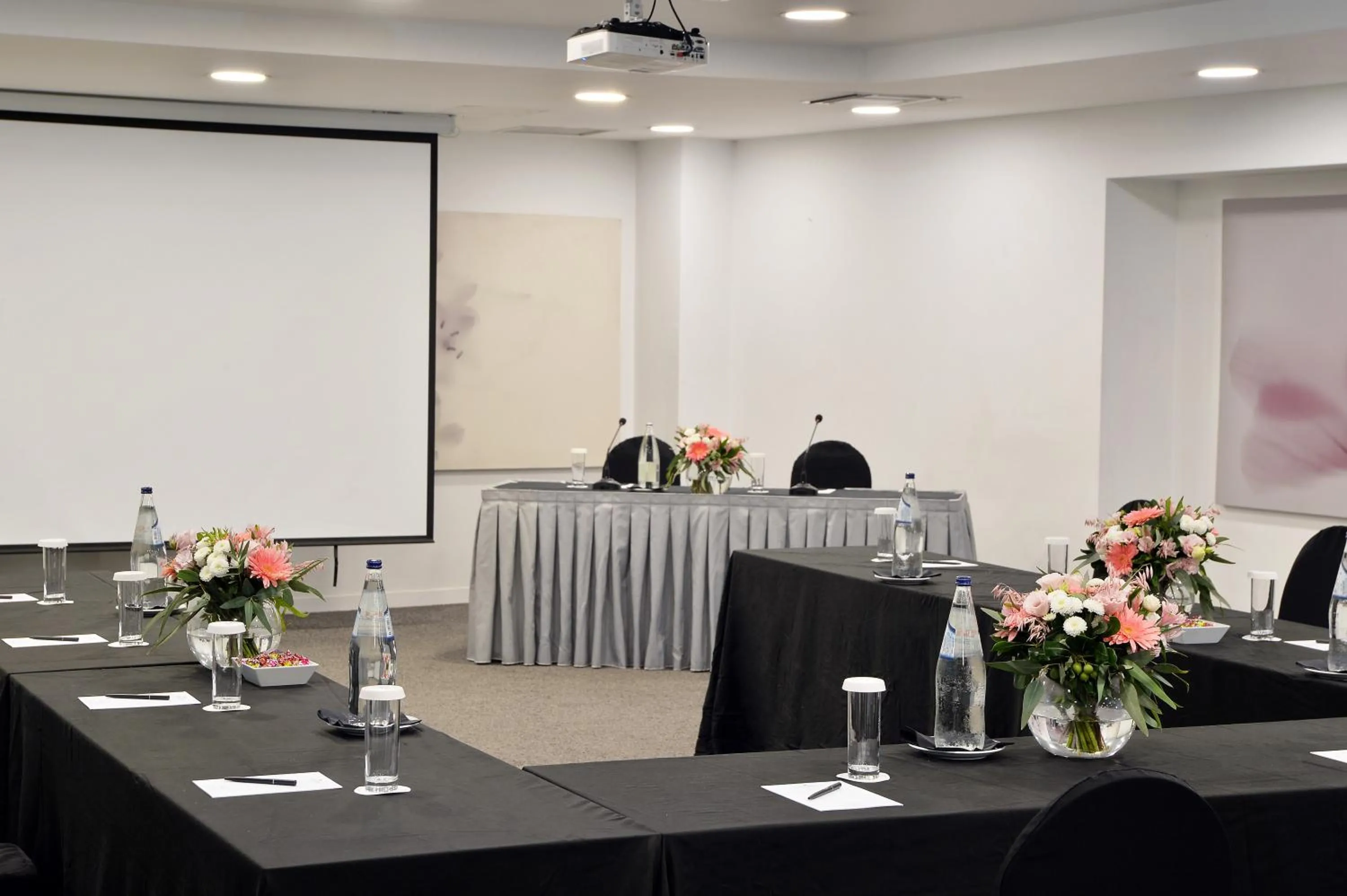 Meeting/conference room in Athenaeum Grand Hotel