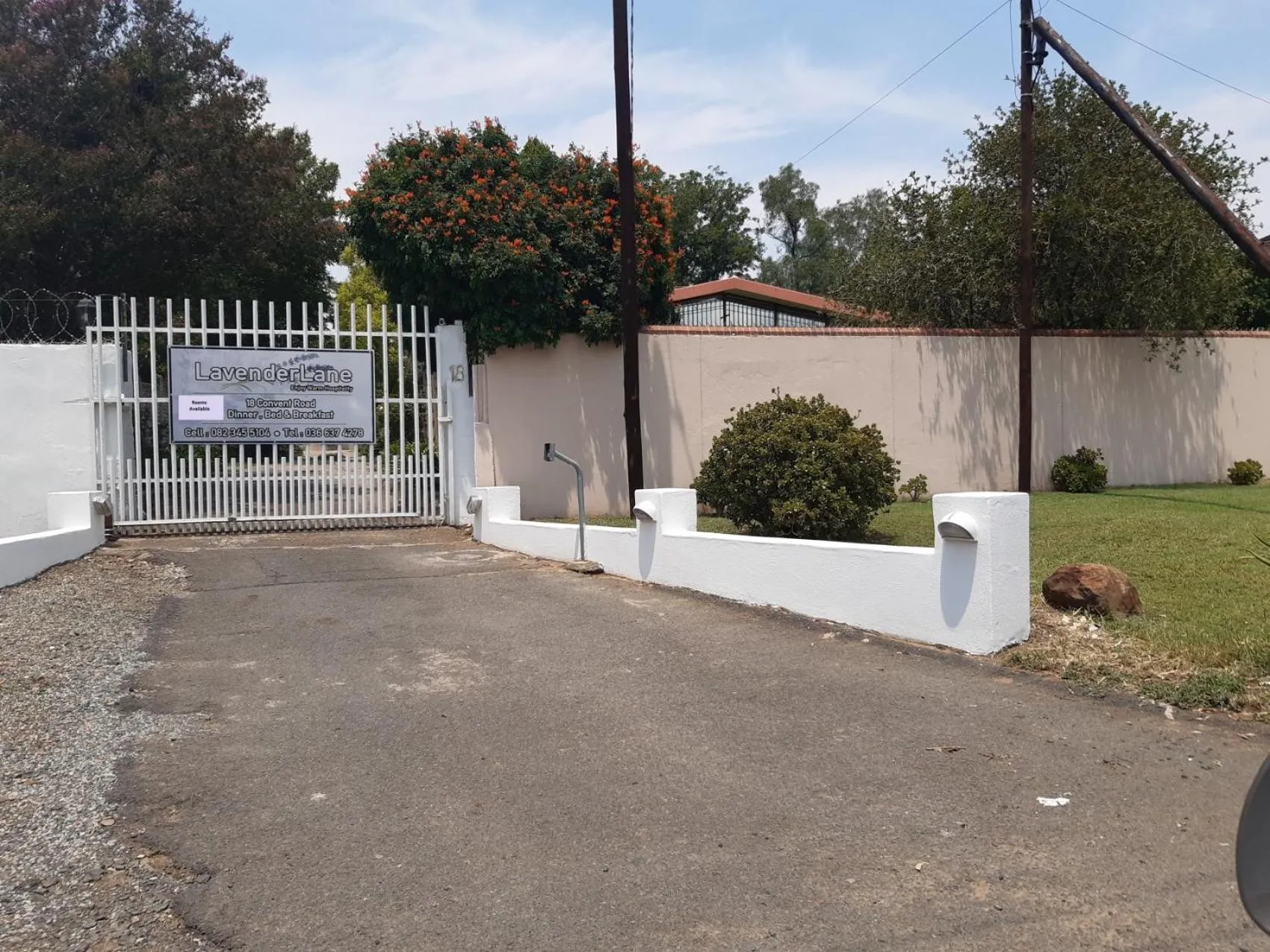 Facade/entrance in Lavender Lane