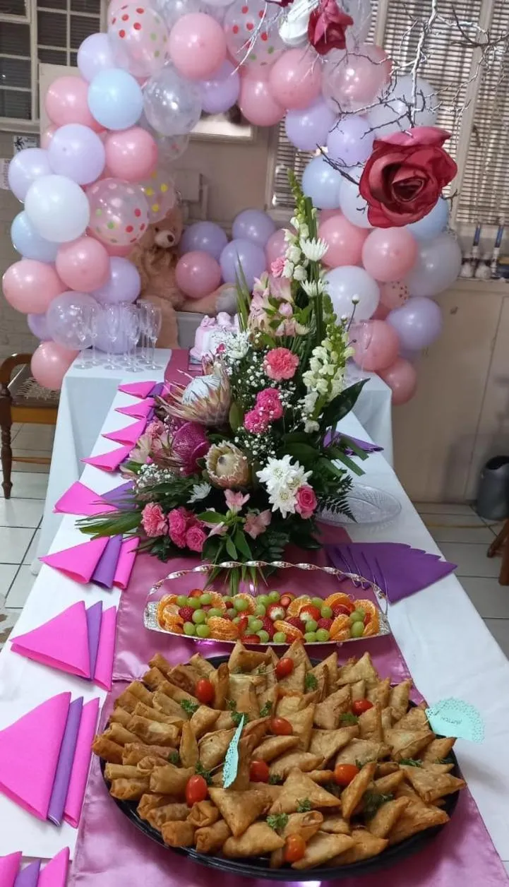 Restaurant/places to eat in Lavender Lane