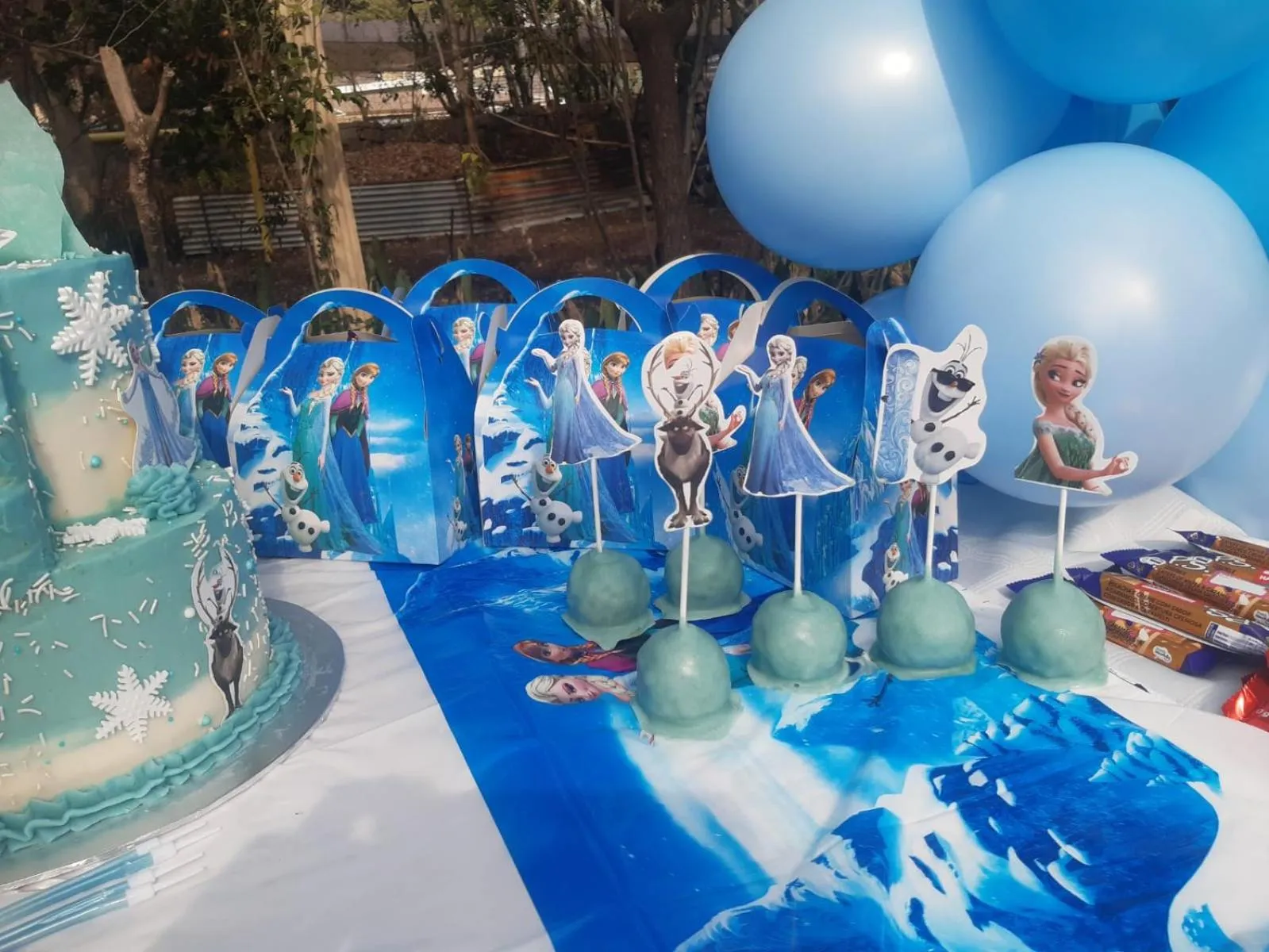 Restaurant/places to eat in Lavender Lane