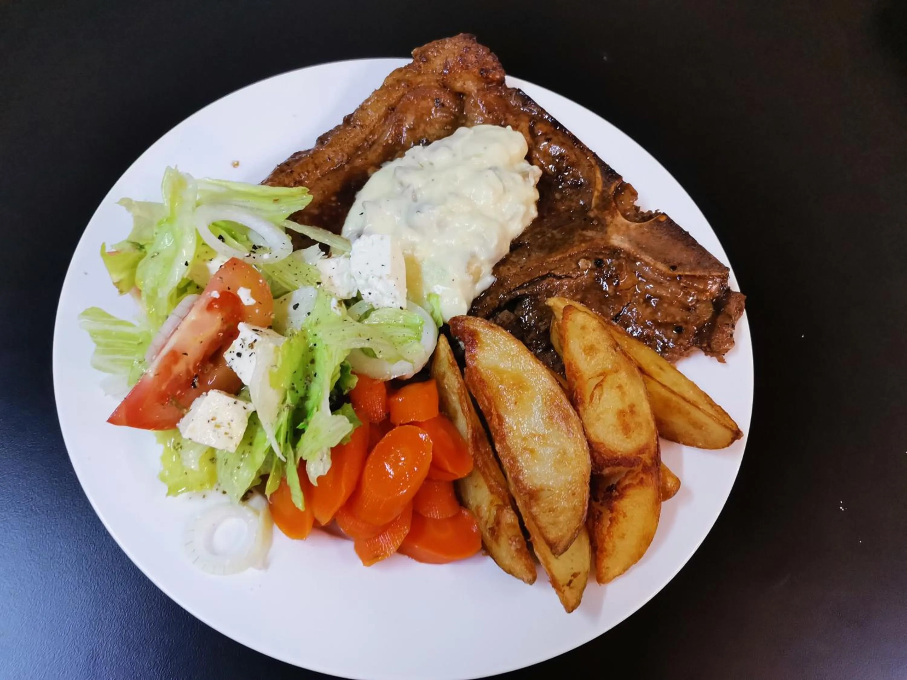 Dinner in Lavender Lane