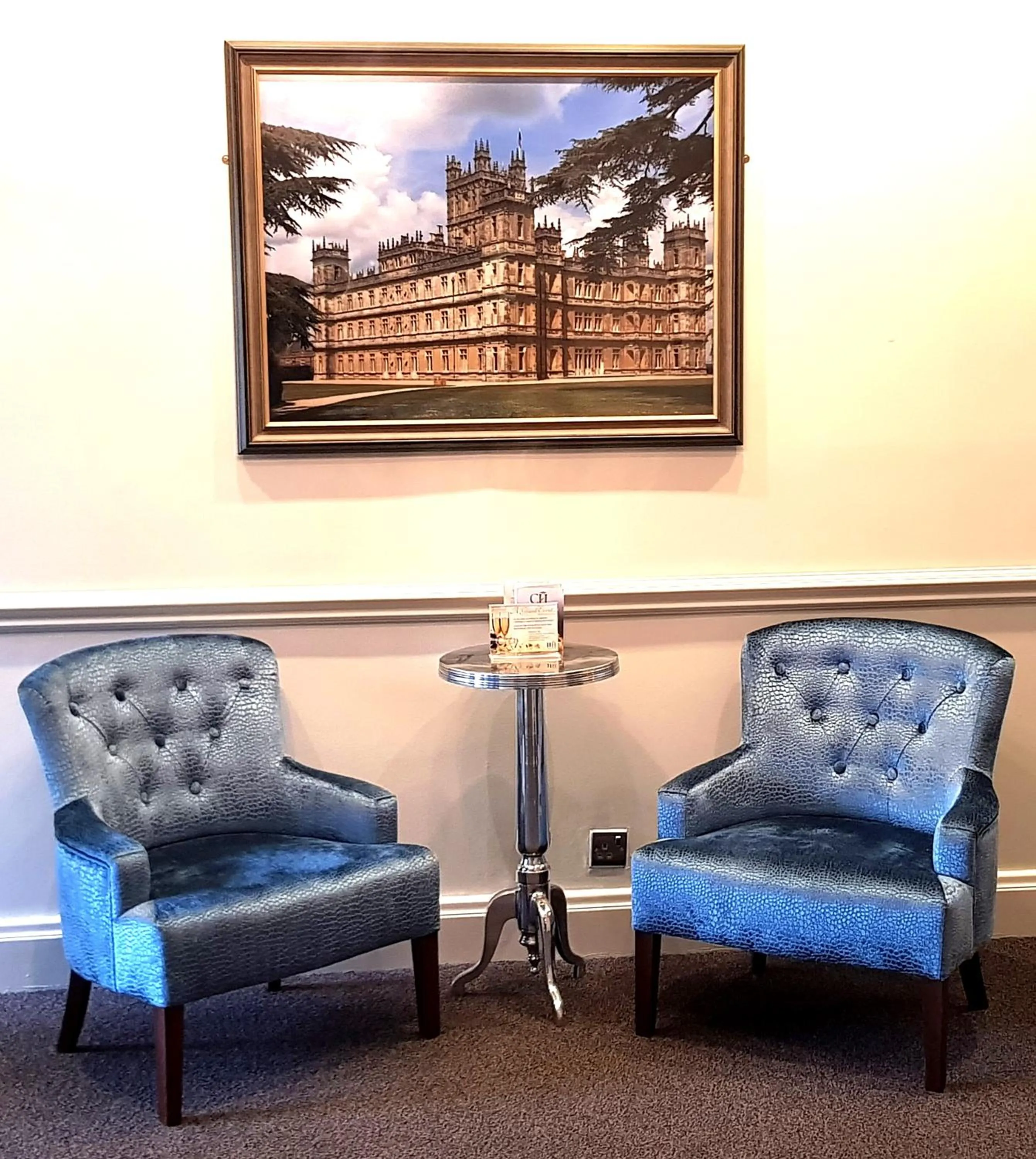 Lounge or bar in The Chequers Hotel