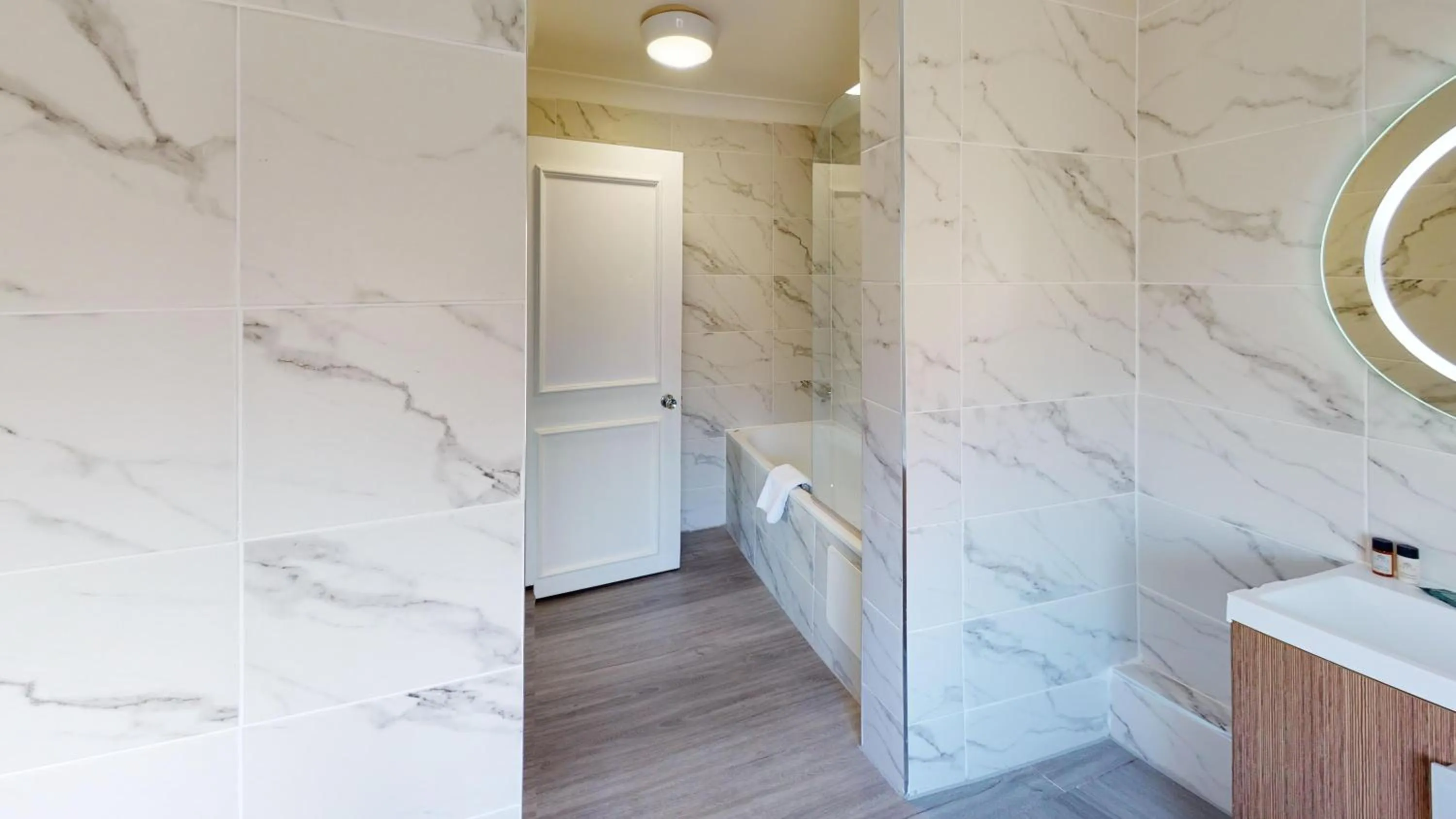 Bathroom in The Chequers Hotel