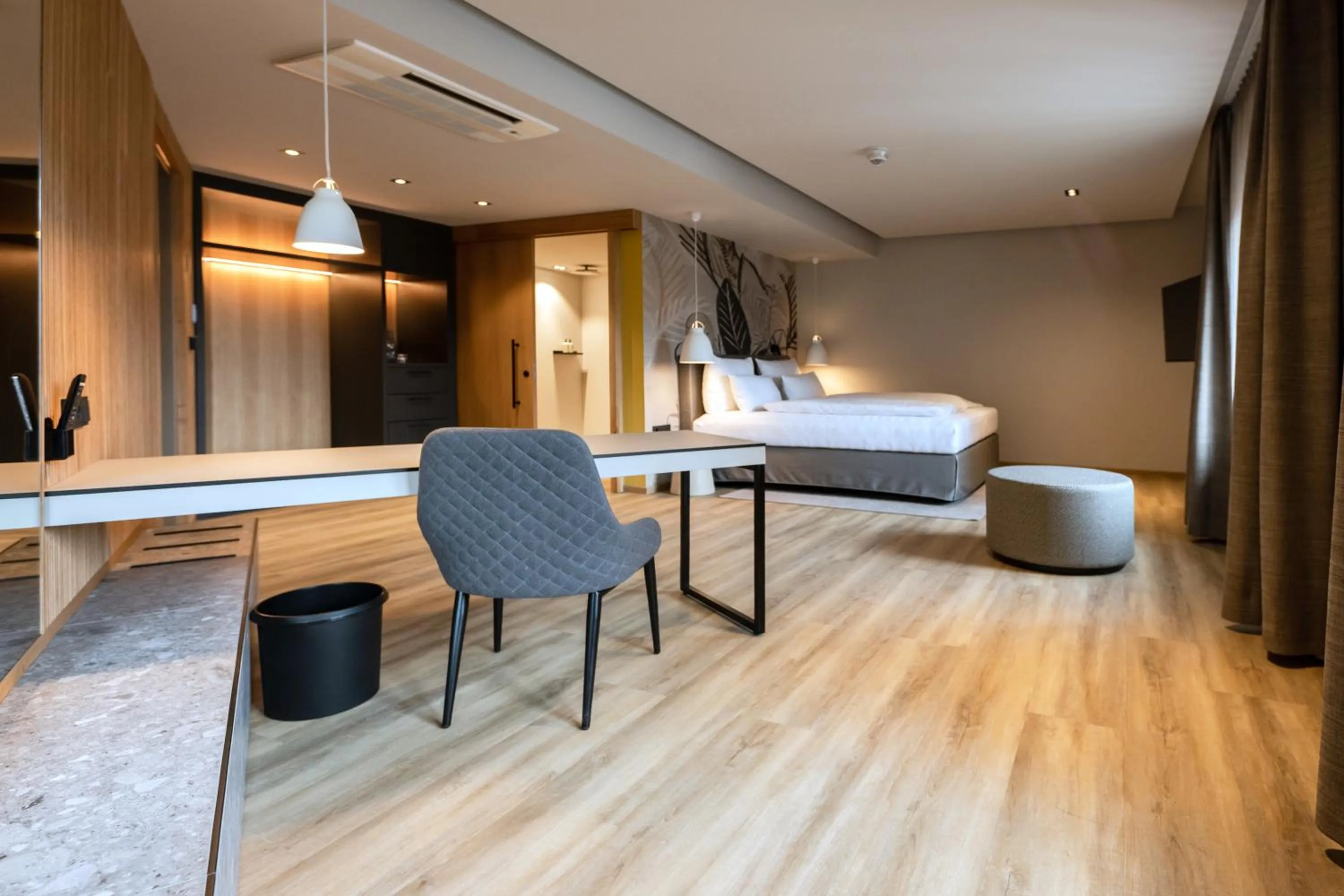 Bedroom in Thöles Hotel Bücken