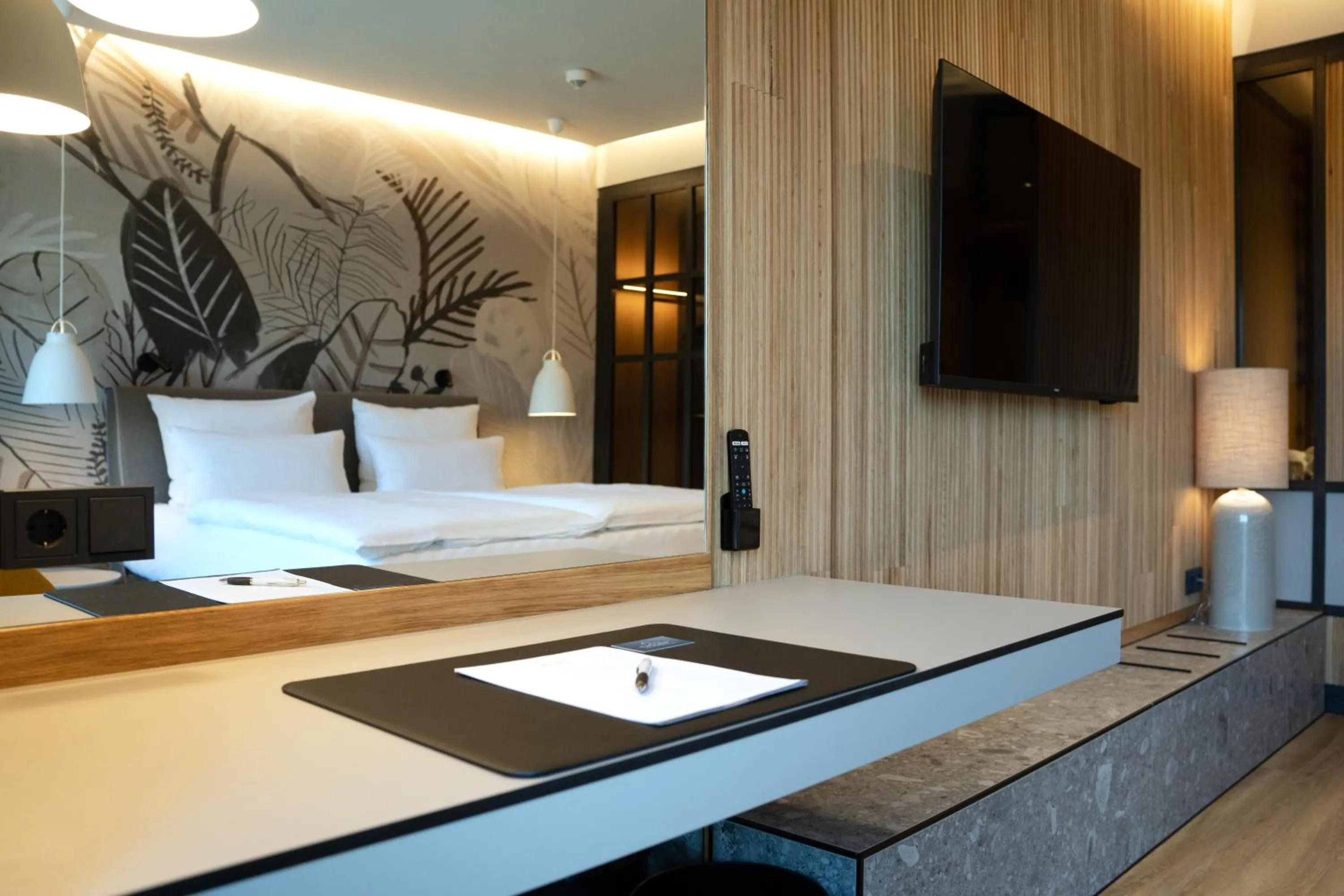 Bedroom, Bed in Thöles Hotel Bücken