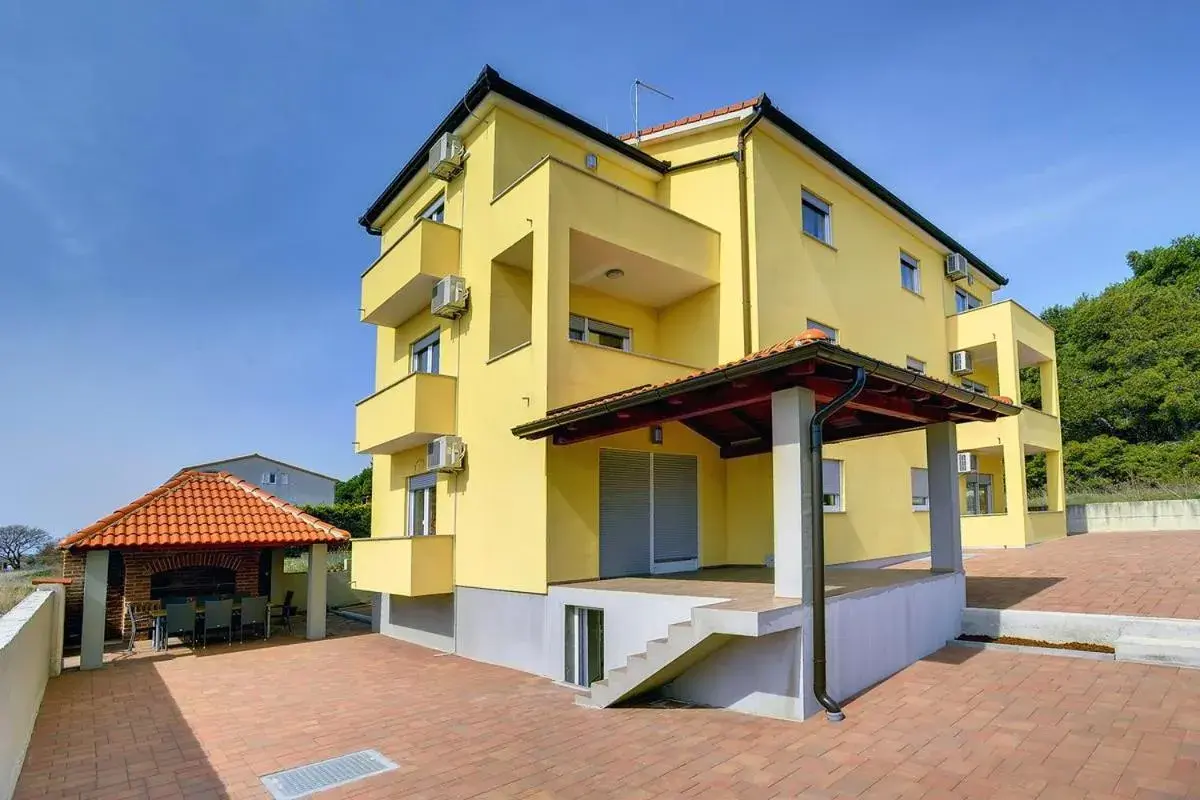Apartments Robert Apartments Robert