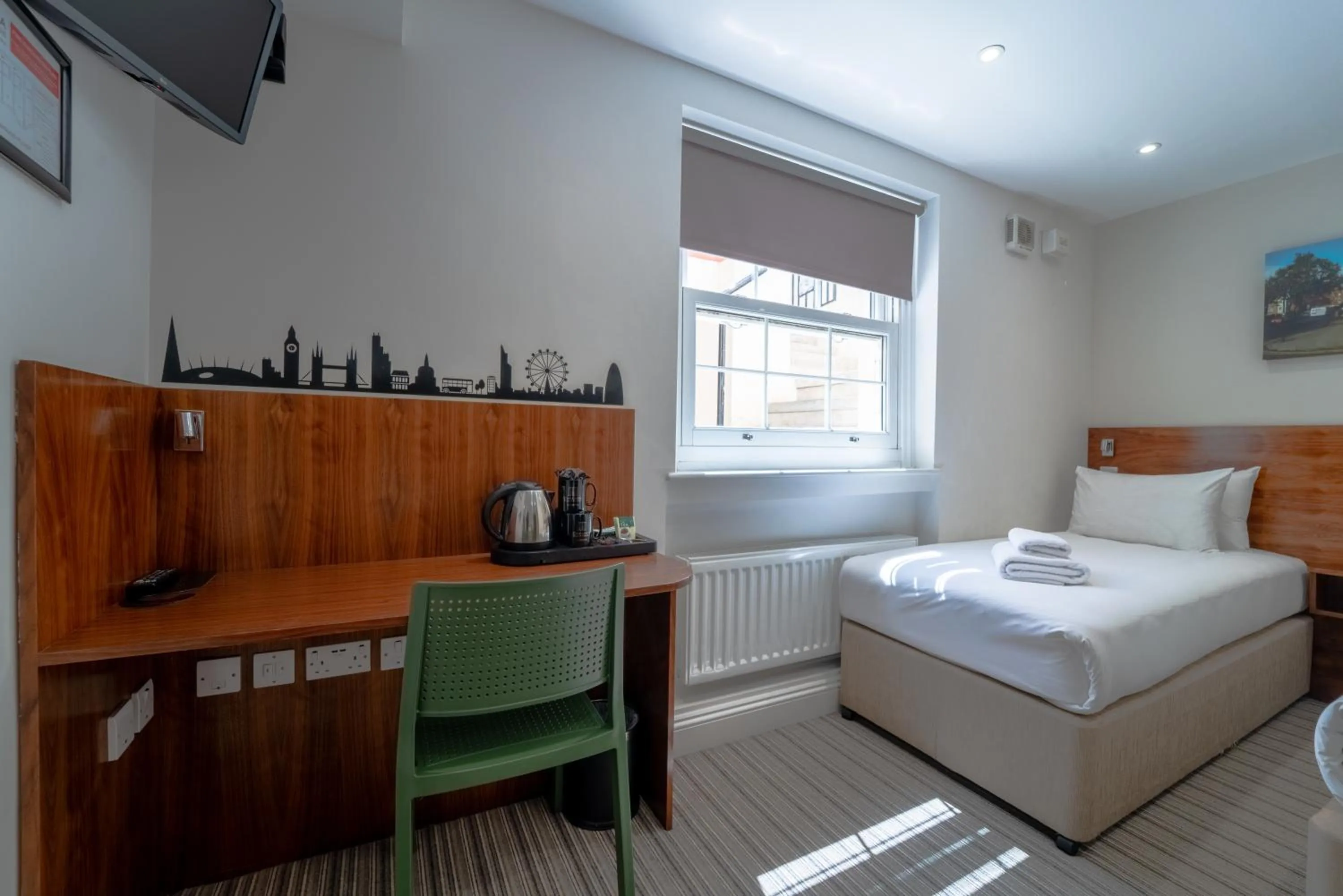 Bed in Chelsea Guest House