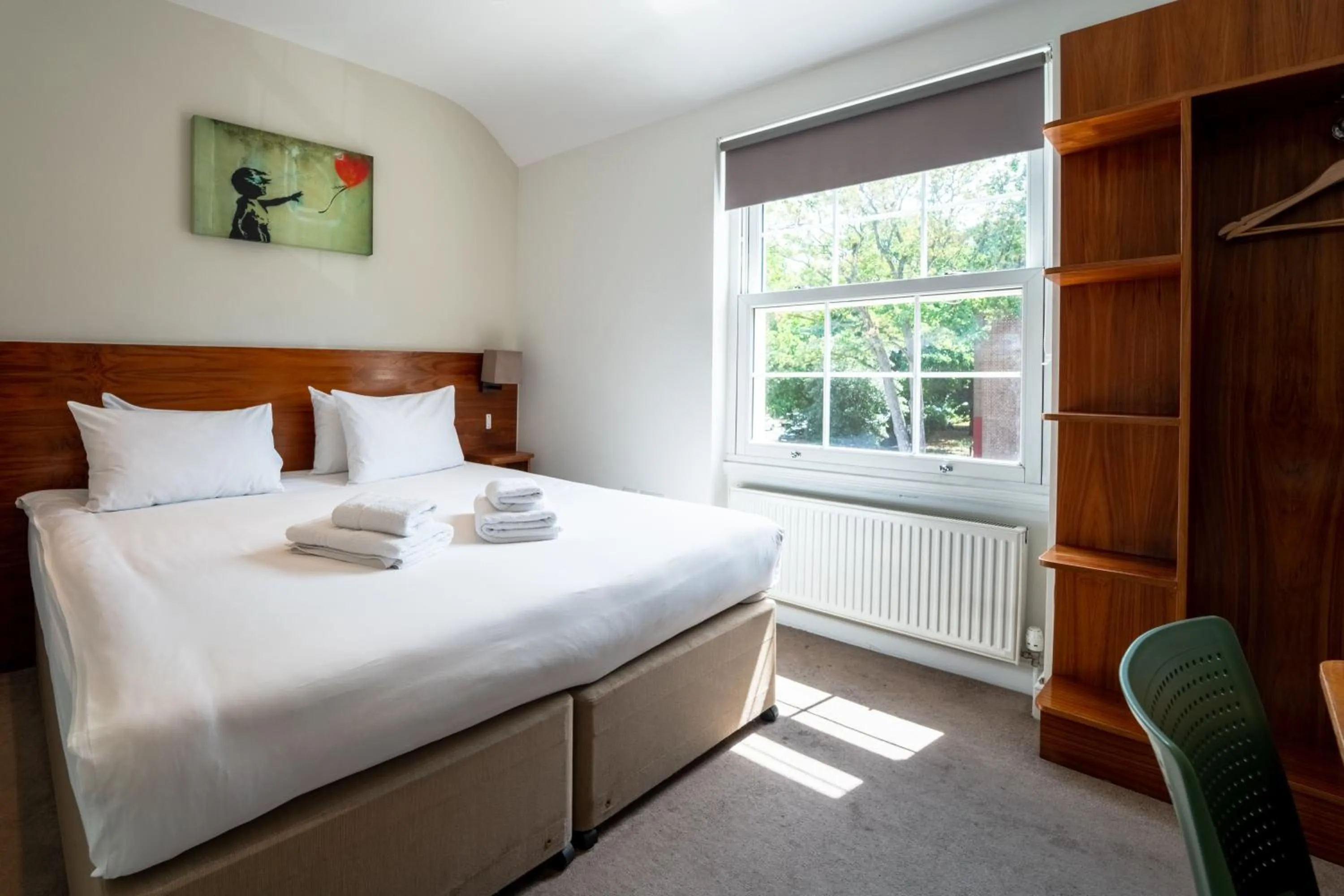 Bed in Chelsea Guest House