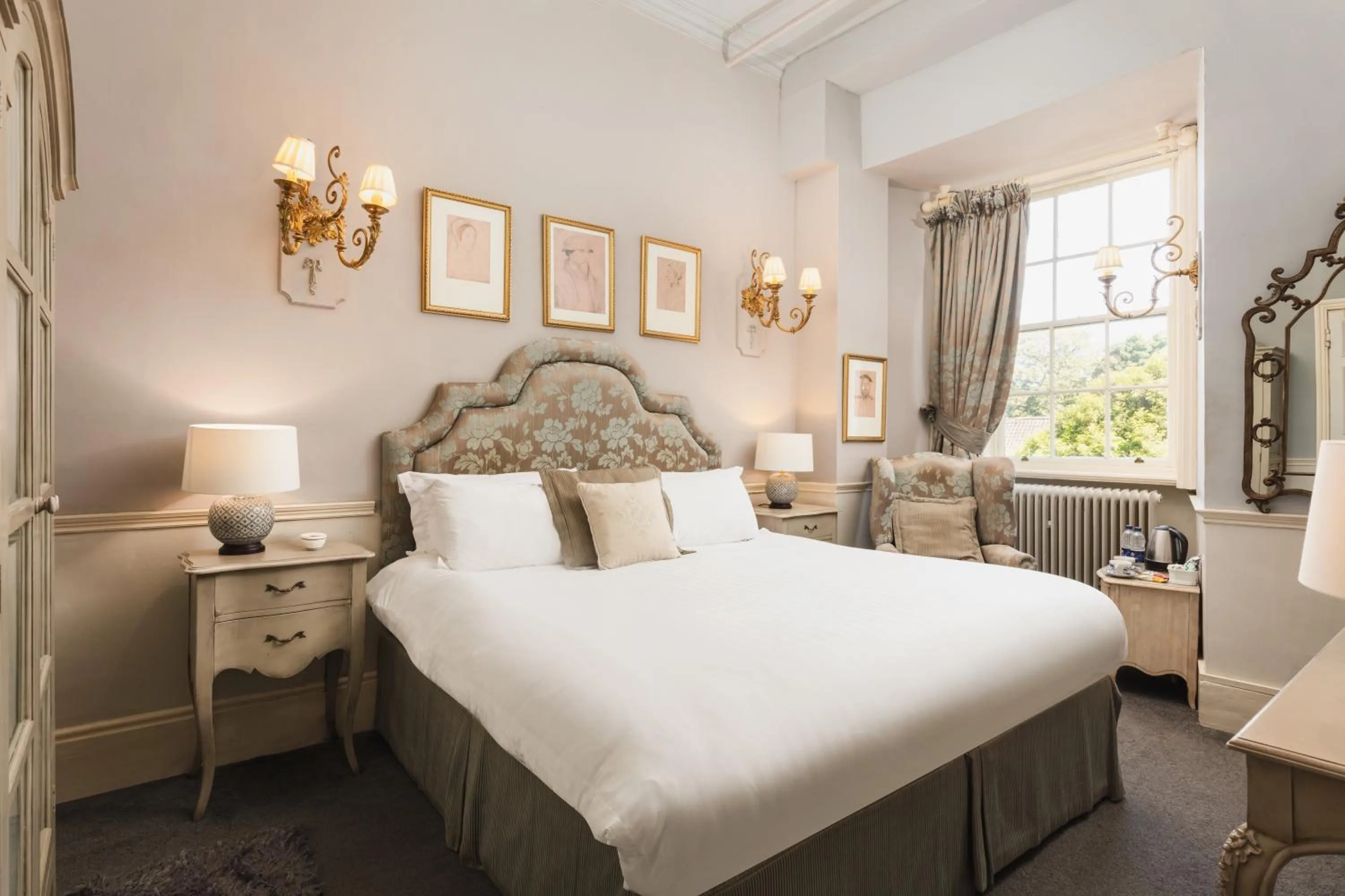 Bedroom, Bed in Lumley Castle Hotel