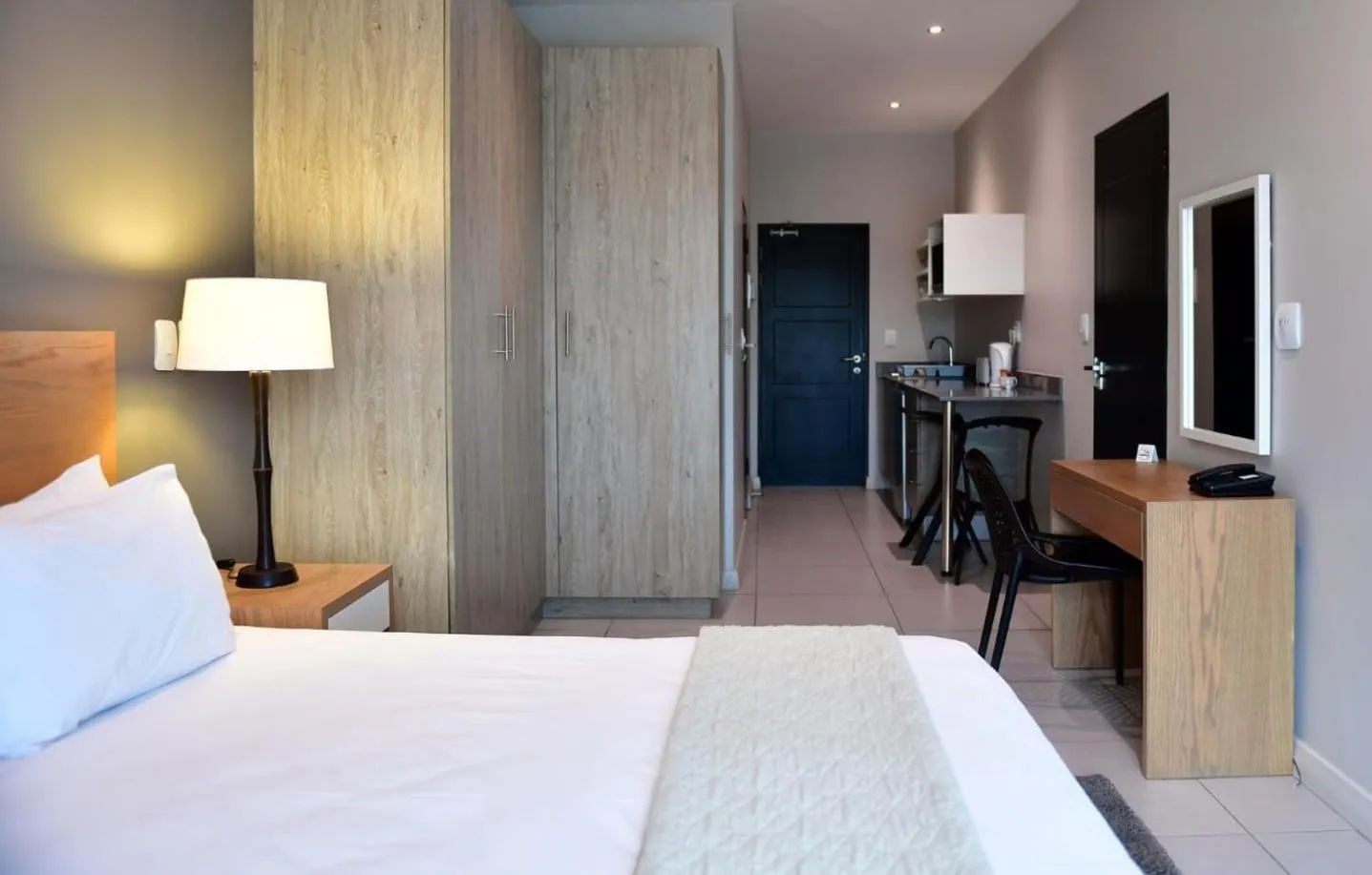Bedroom, Bed in Mint Hotel Rosebank
