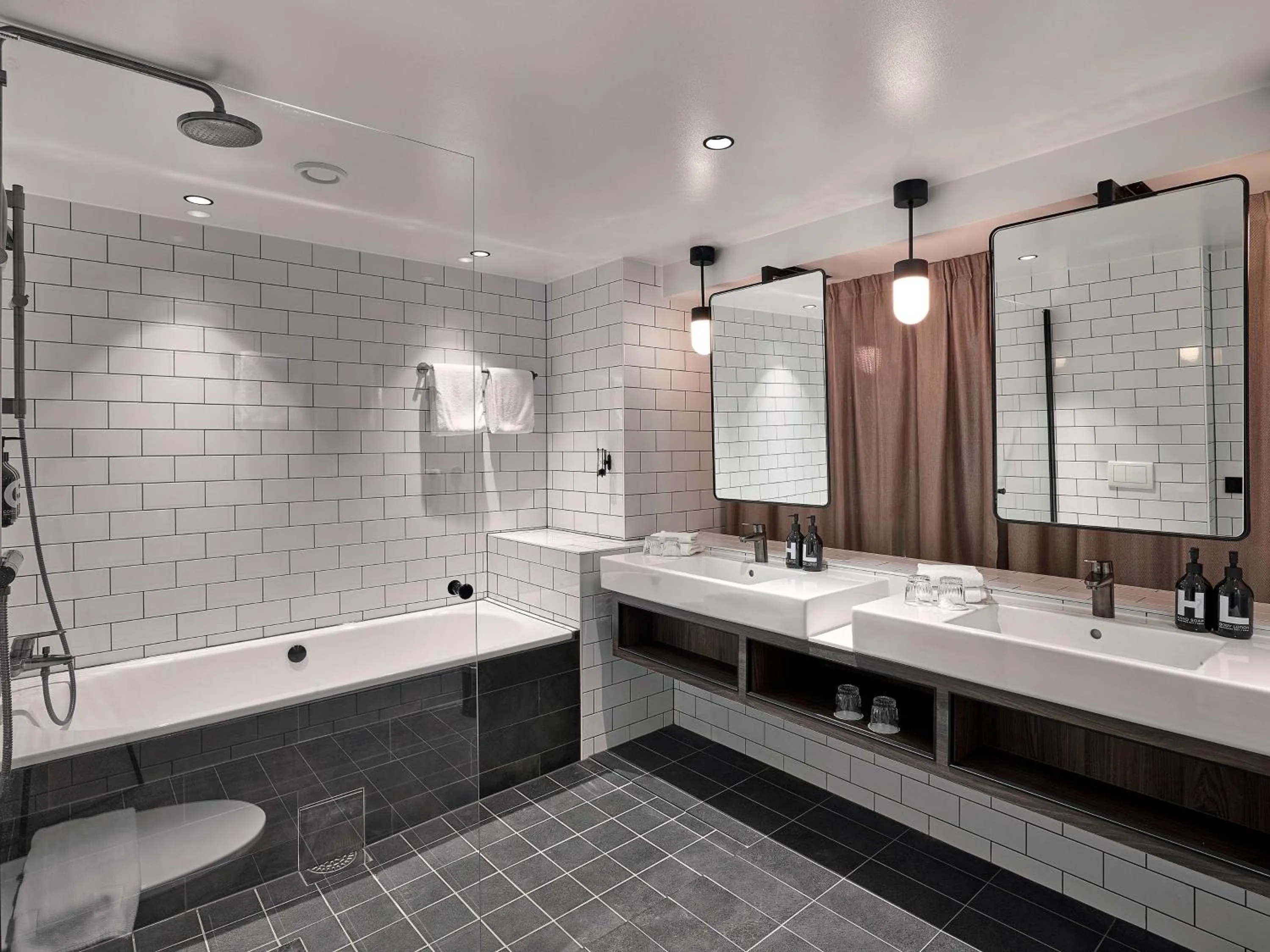 Bathroom in Downtown Camper by Scandic