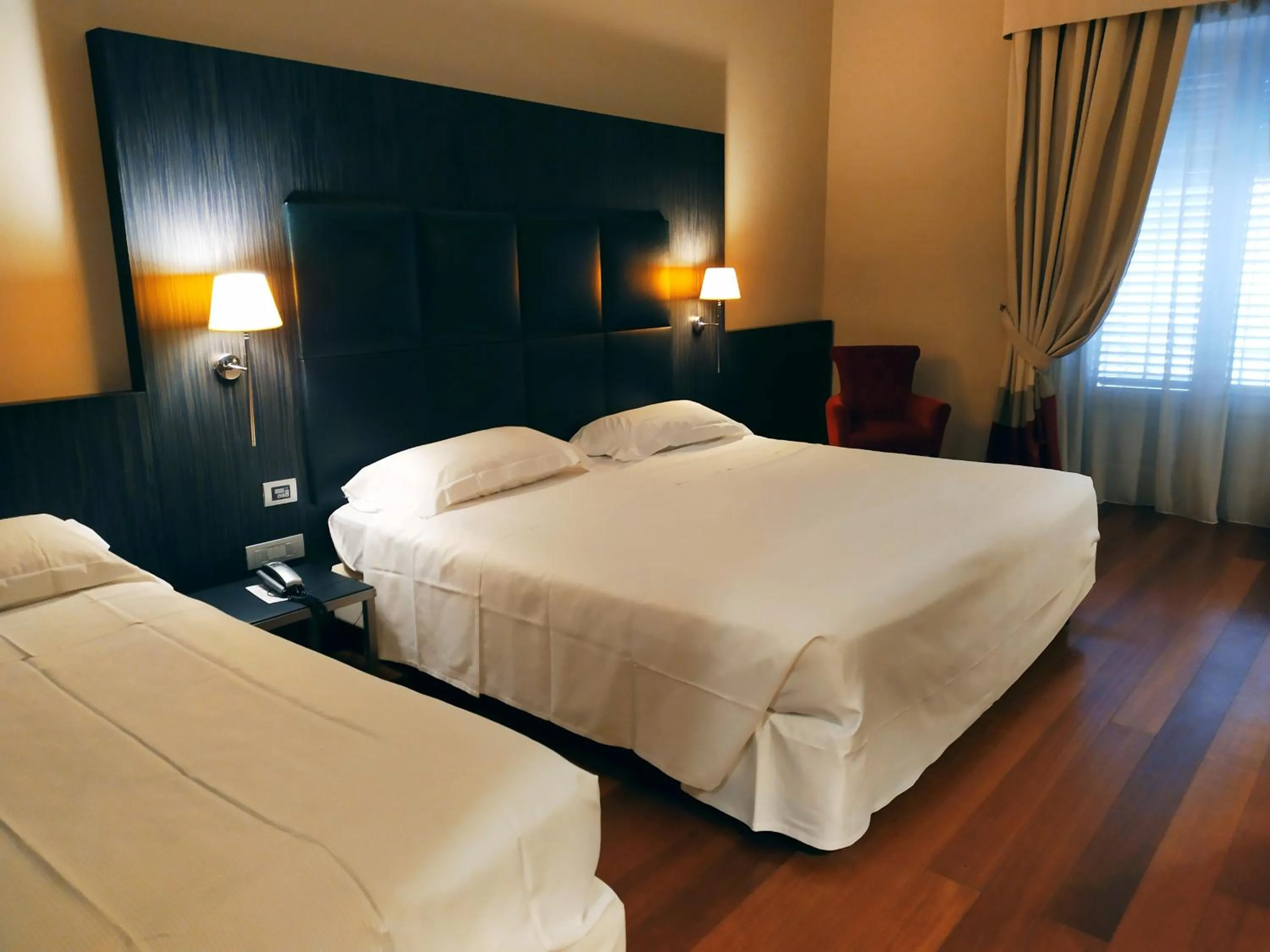 Photo of the whole room, Bed in Hotel Porta Felice & Spa