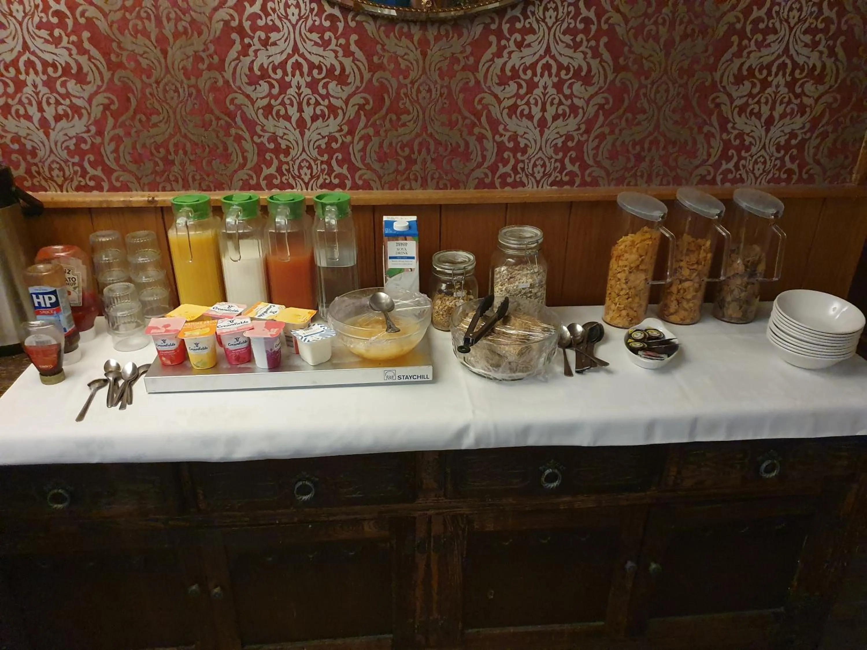 Breakfast in Windmill Bed and Breakfast