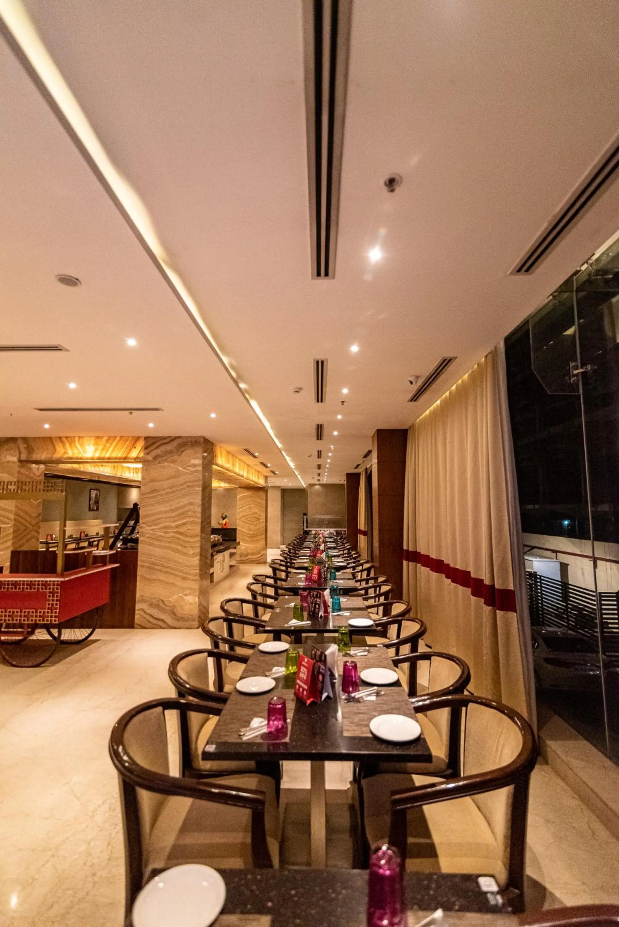 Restaurant/places to eat in Bhagini Icon Premier Hotel