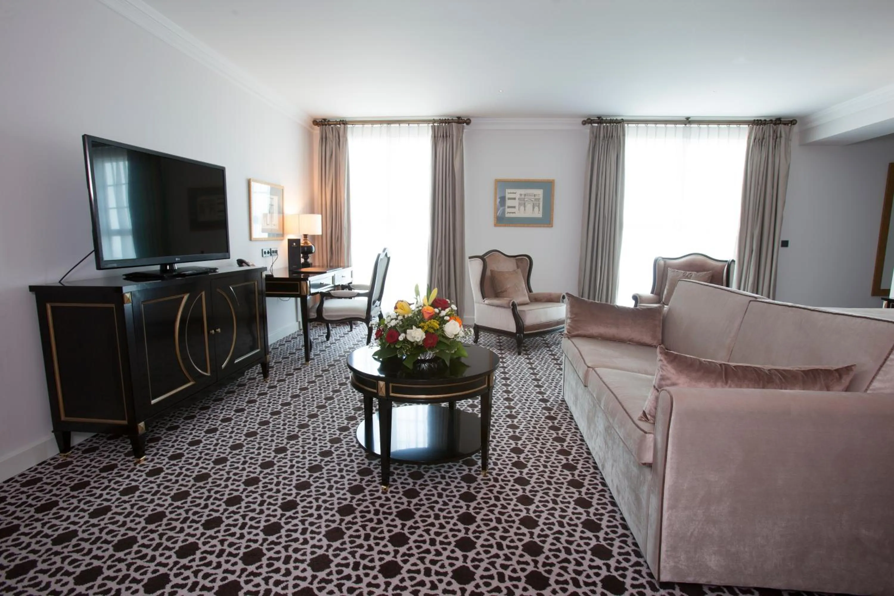 Seating area in Palm Camayenne