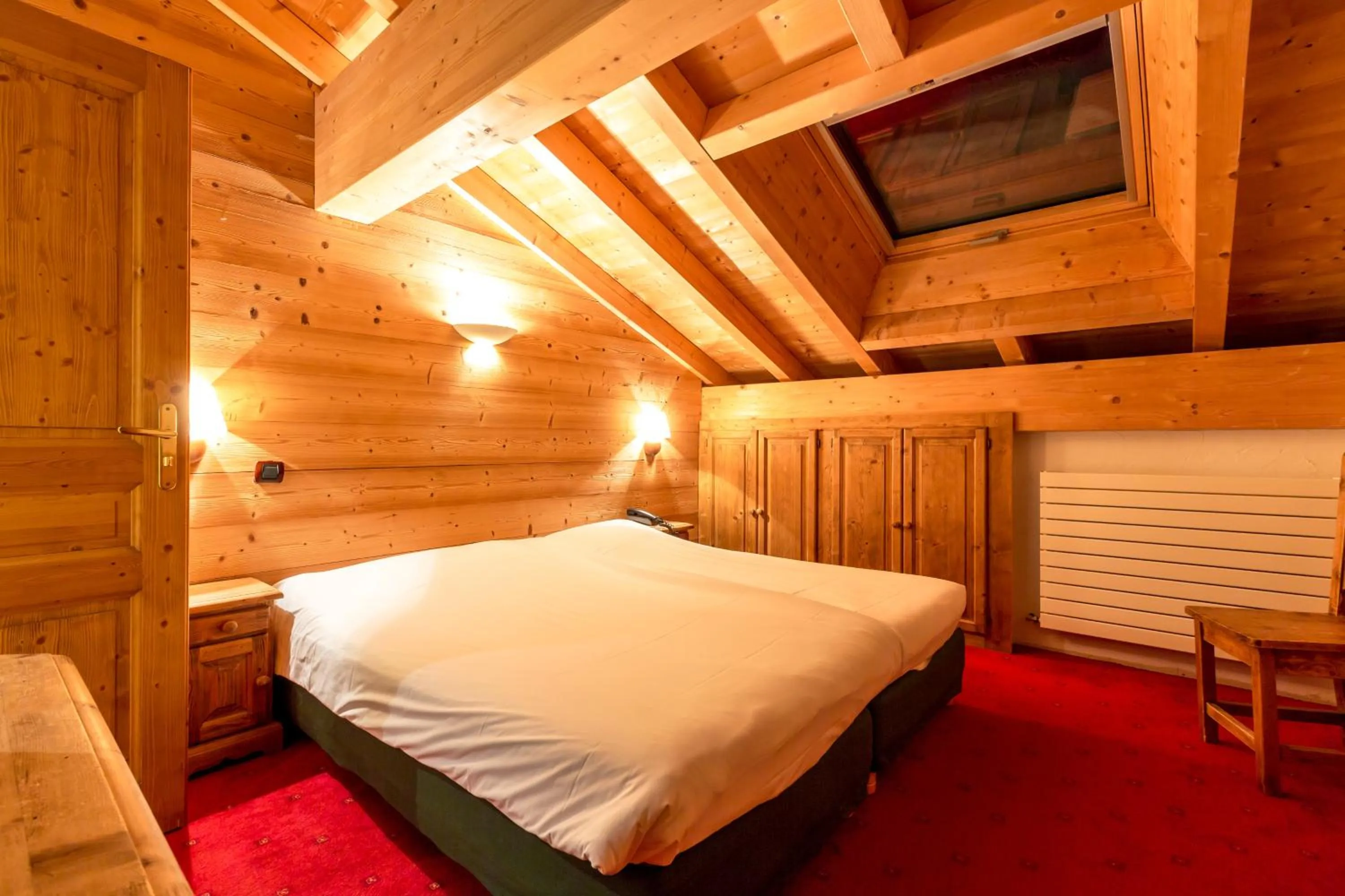 Bedroom, Bed in Beaulieu