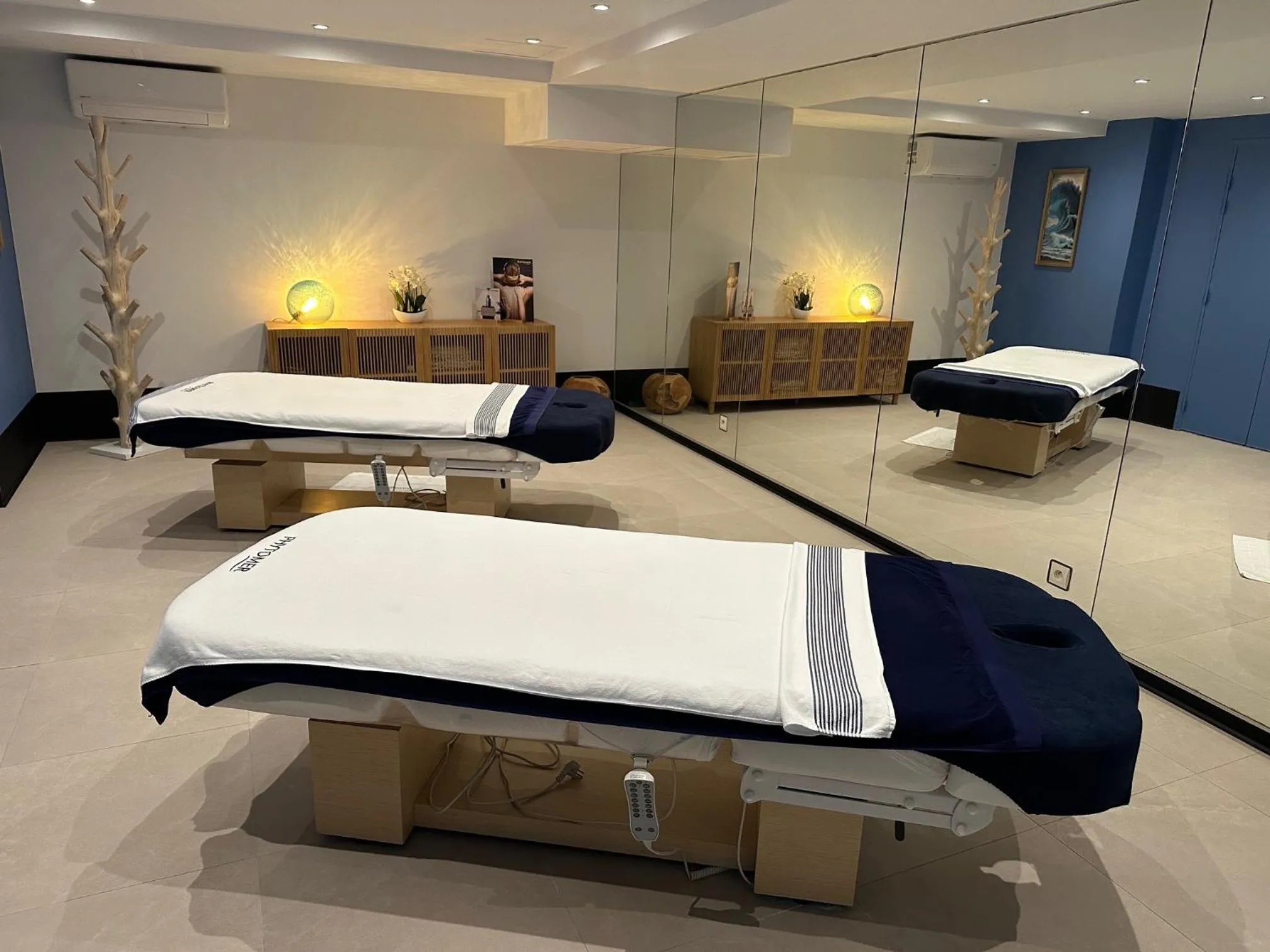 Massage, Bed in Le Manoir De La Poterie & Spa