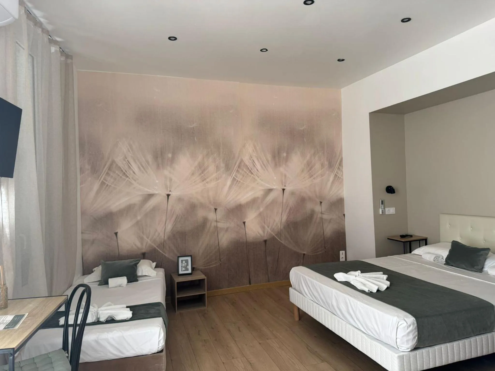 Bed in Hôtel Abalone - Centre Gare