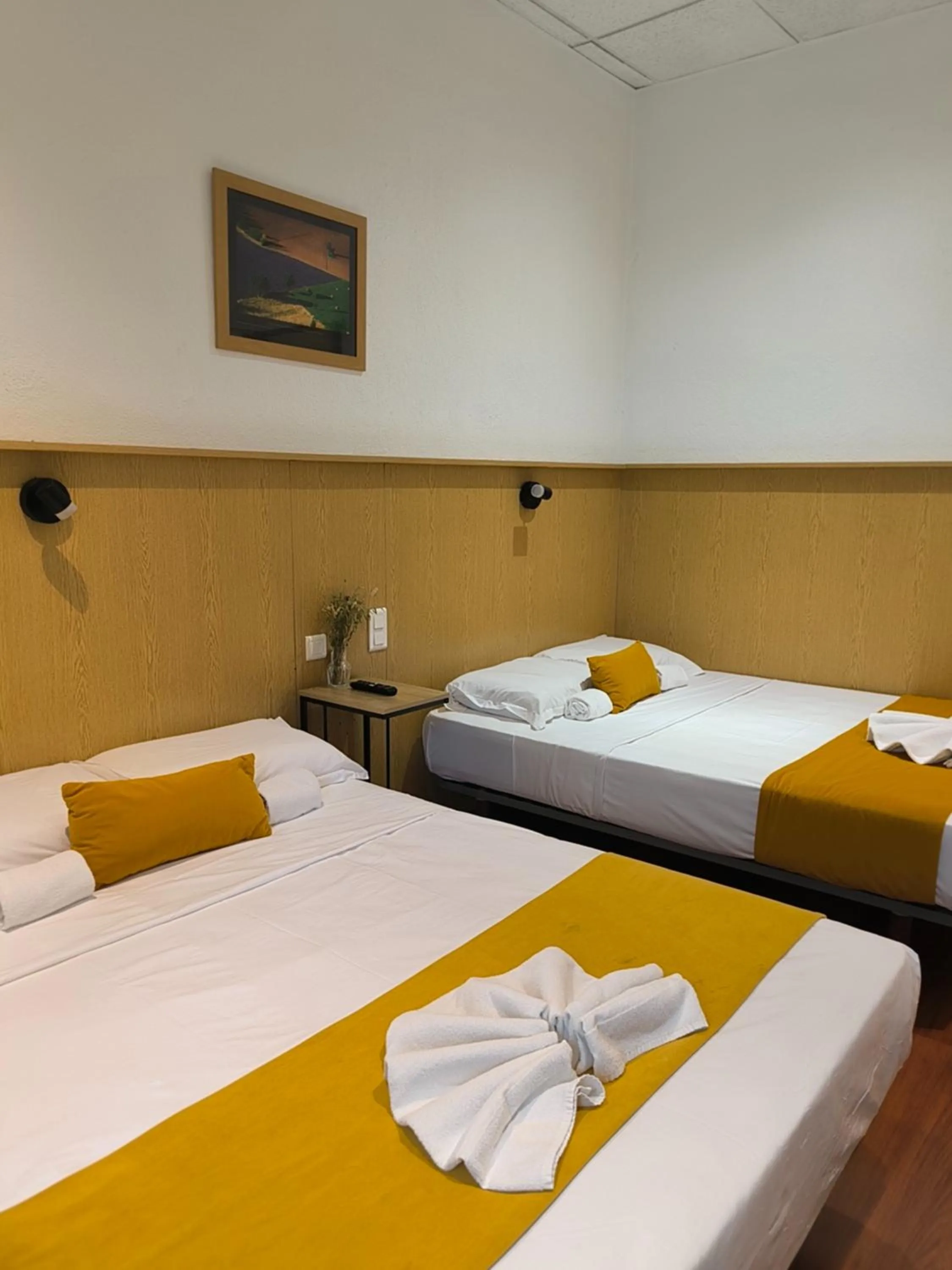 Bed in Hôtel Abalone - Centre Gare